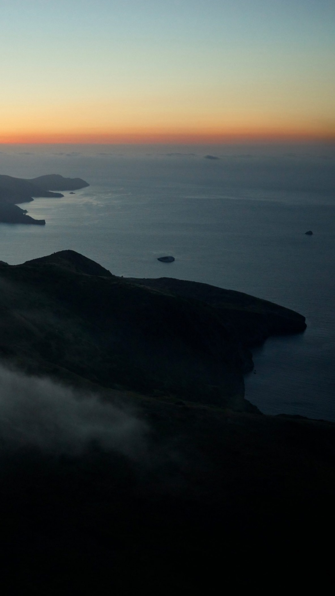 Обои apple, iPhone, macOS Catalina, яблоко, ios в разрешении 1080x1920