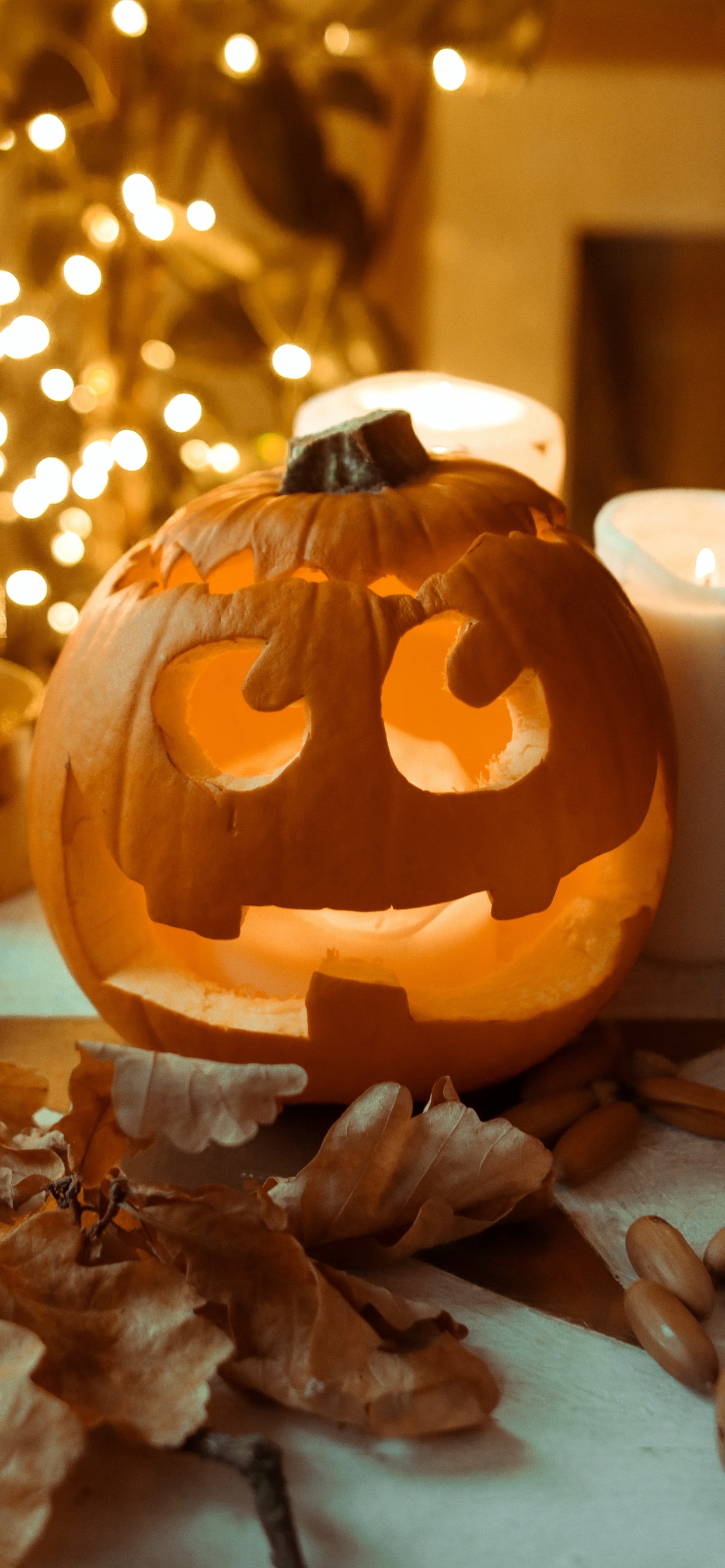 Обои костюм на Хэллоуин, костюм, тыква, вечеринка, Янтарь в разрешении 1242x2688