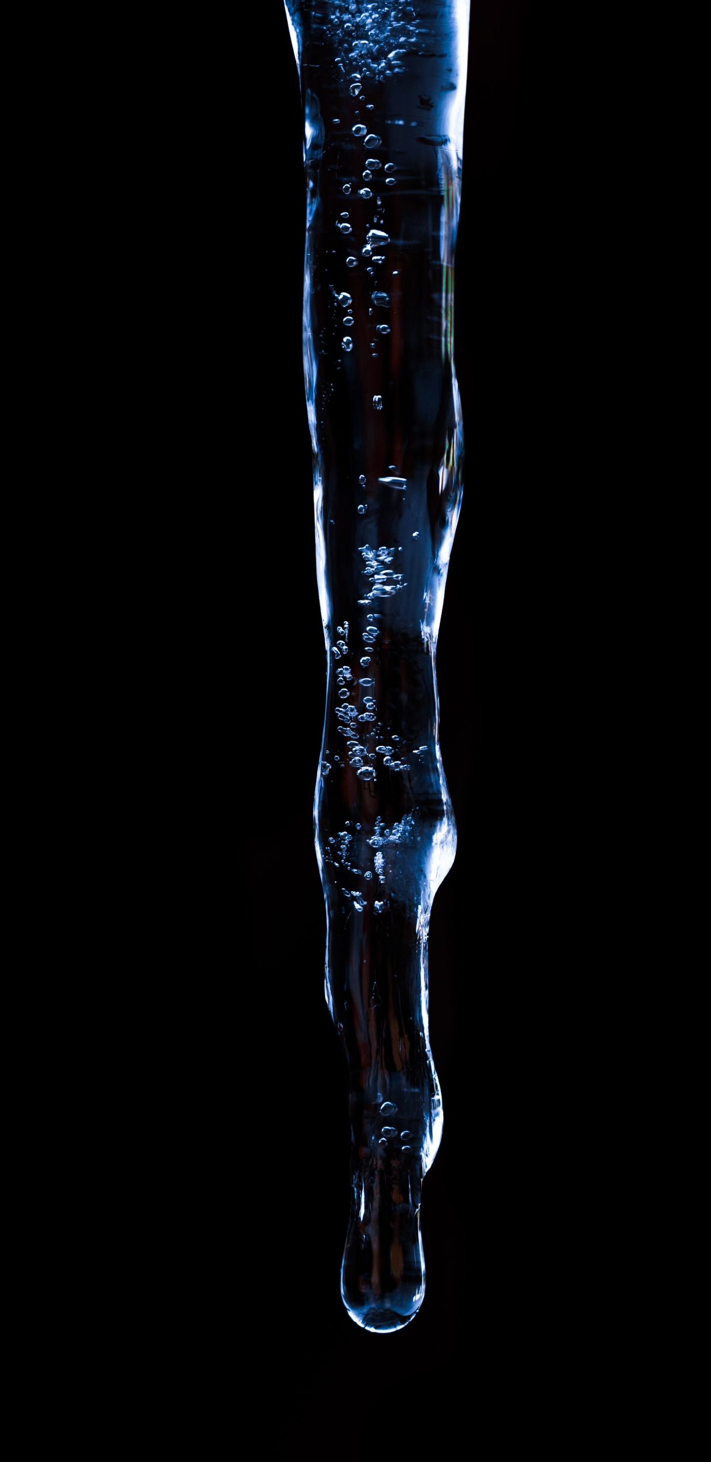 Обои вода, шампанское фужеры, стекло, посуда, жидкость в разрешении 1440x2960