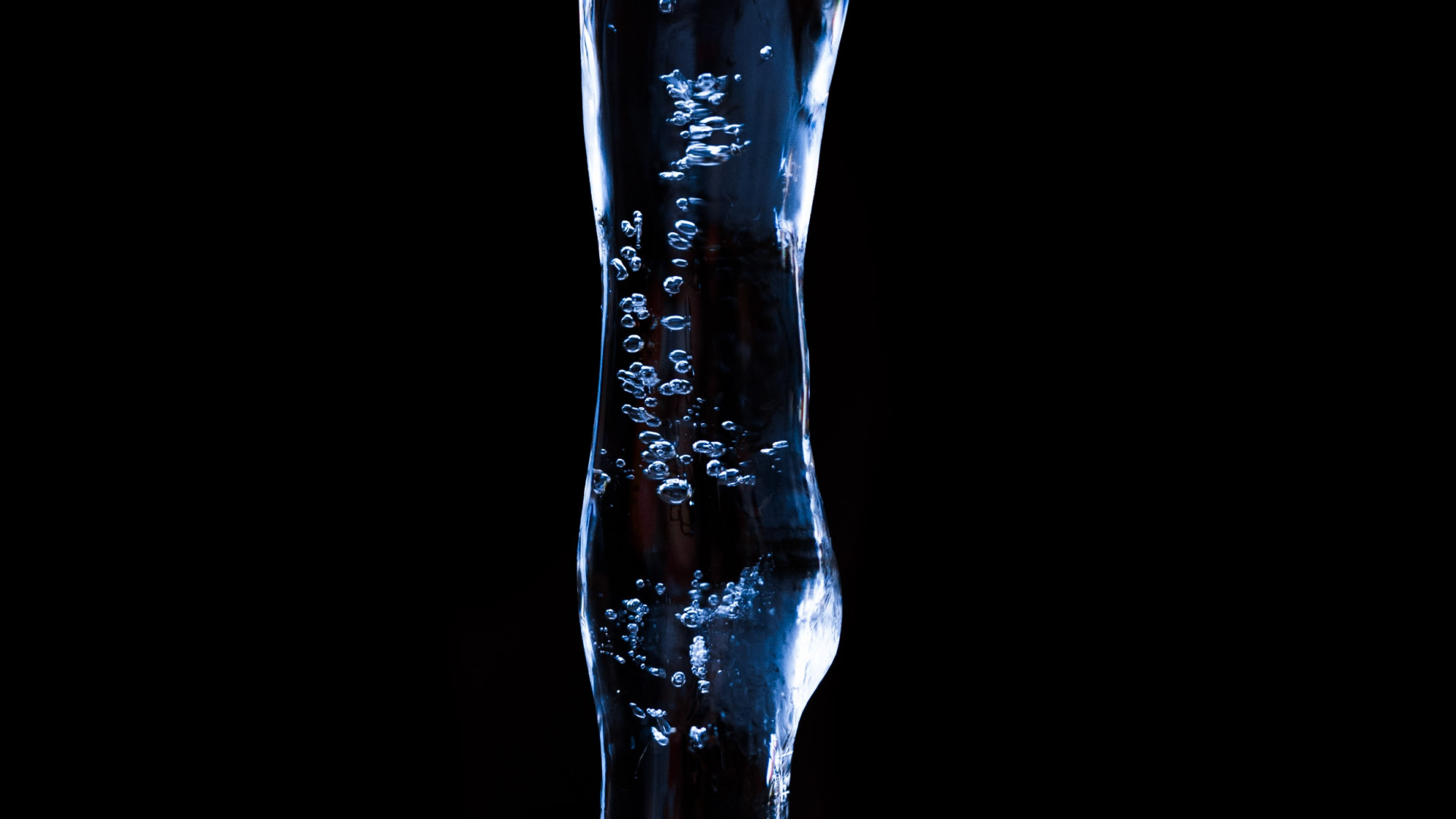 Обои вода, шампанское фужеры, стекло, посуда, жидкость в разрешении 1920x1080