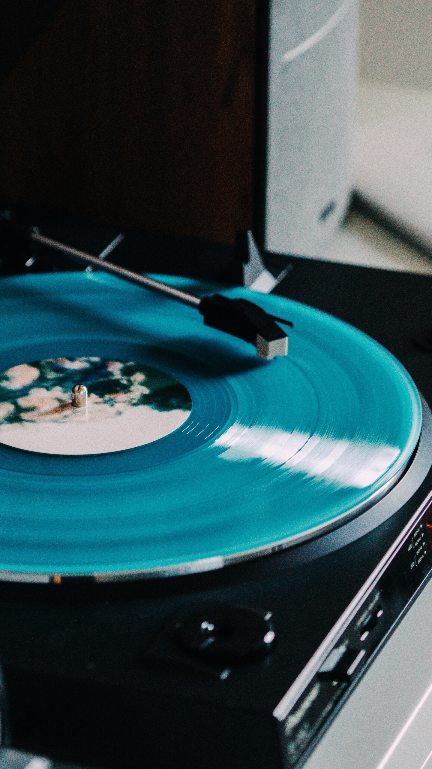 Обои граммофонная пластинка, фонограф, Тёрнтейблизм, электроника, грампластинка в разрешении 1440x2560