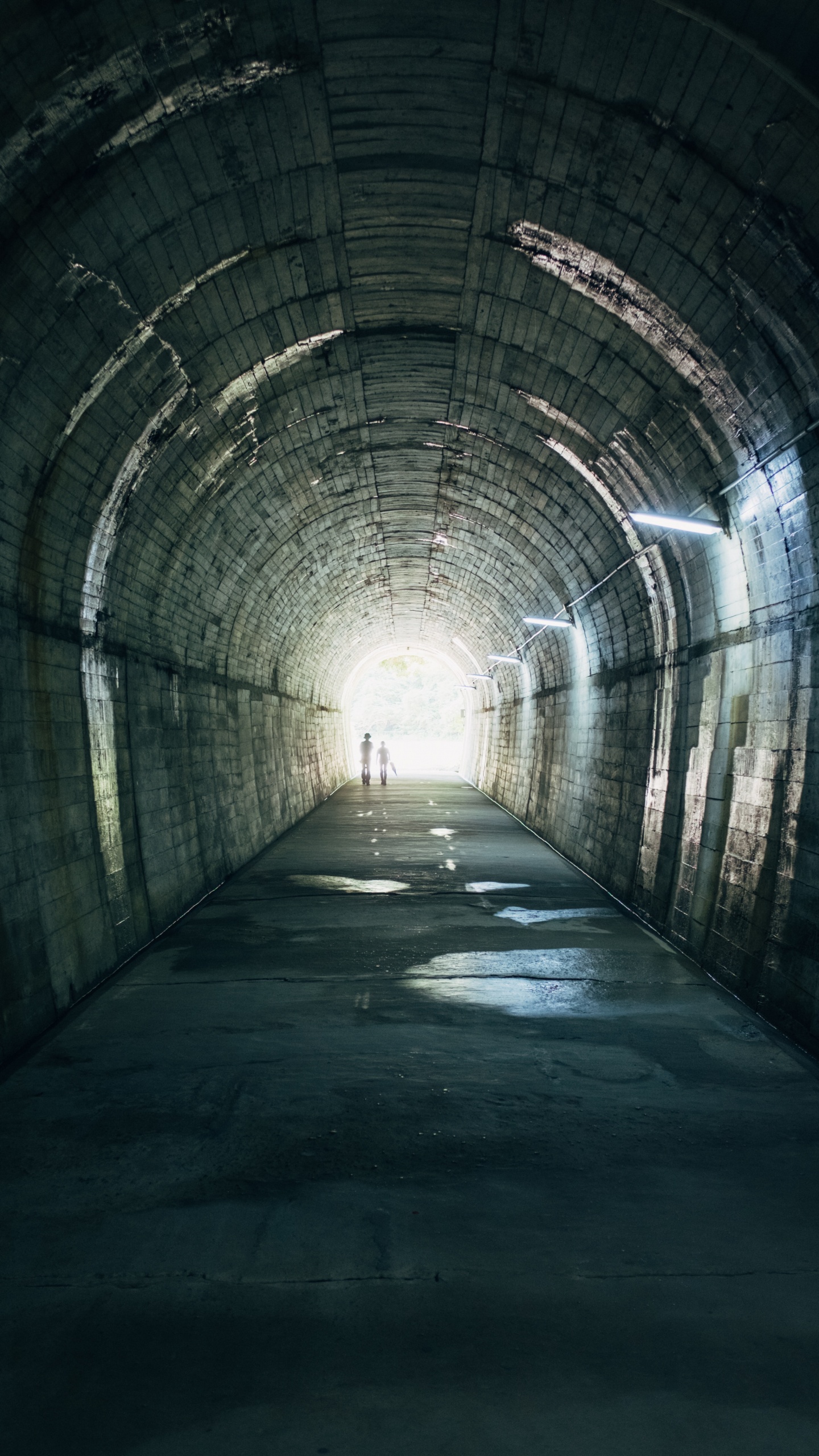 Обои туннель, темнота, инфраструктура, архитектура, проезд в разрешении 1440x2560