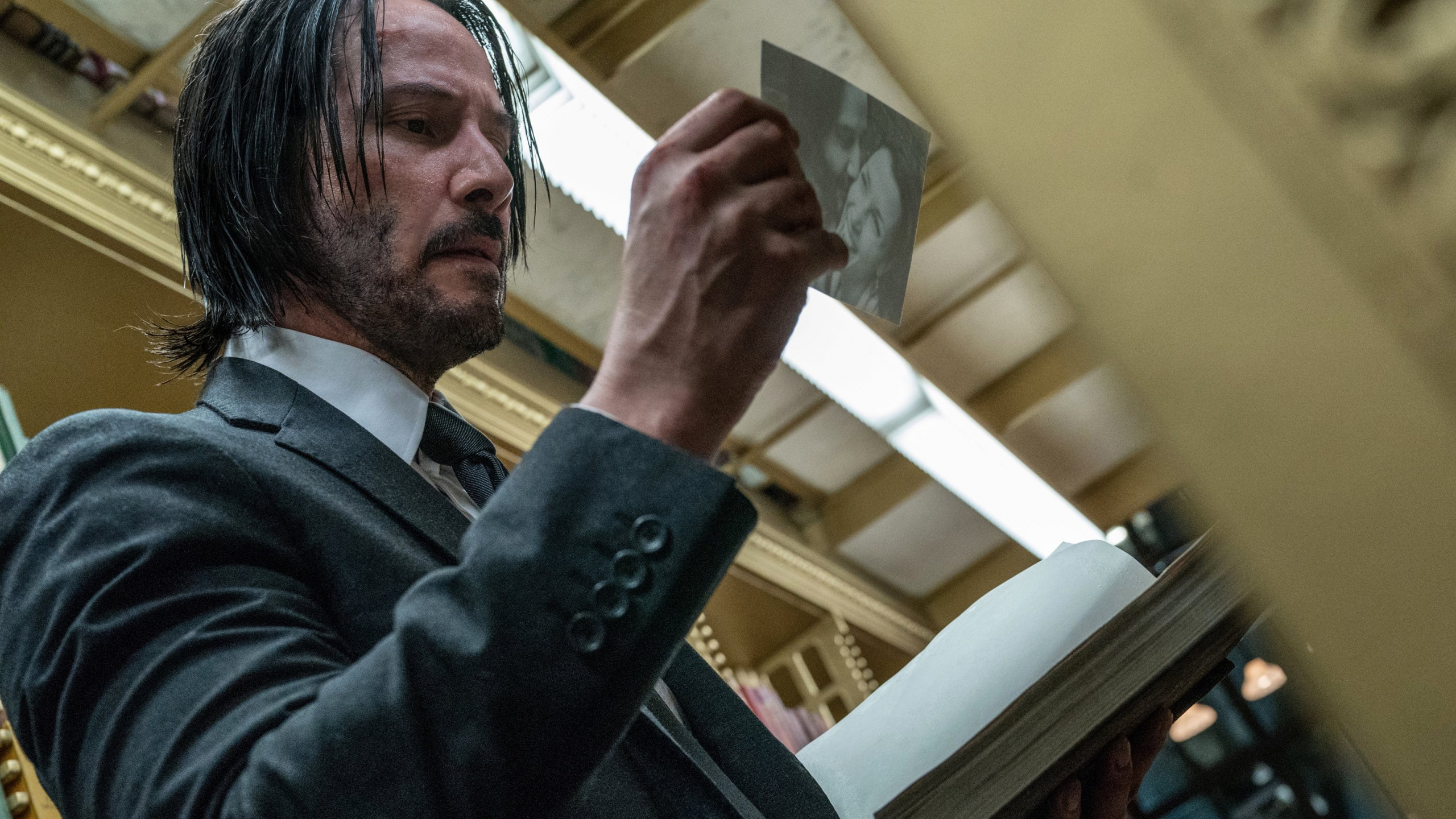 Обои Джон Уик Глава 3 Парабеллум, Киану Ривз, Джон Фитиль, экшн, жест в разрешении 2560x1440