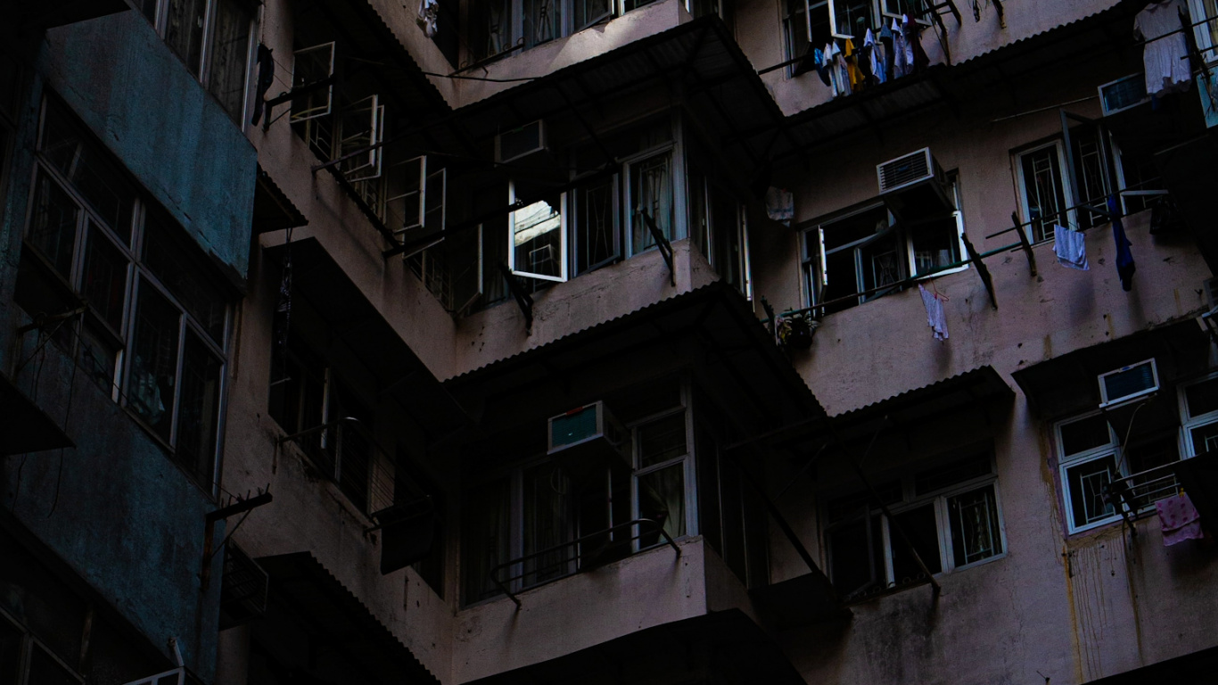 Обои городской район, высотное здание, архитектура, здание, черный и белый в разрешении 1366x768