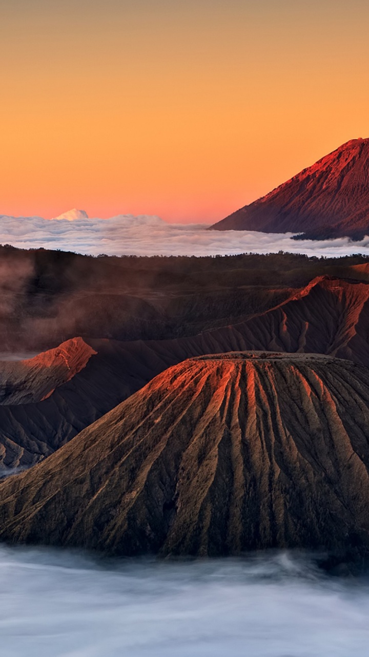 Обои Гора Бромо, Семеру, Иджен, вулкан, гора в разрешении 720x1280