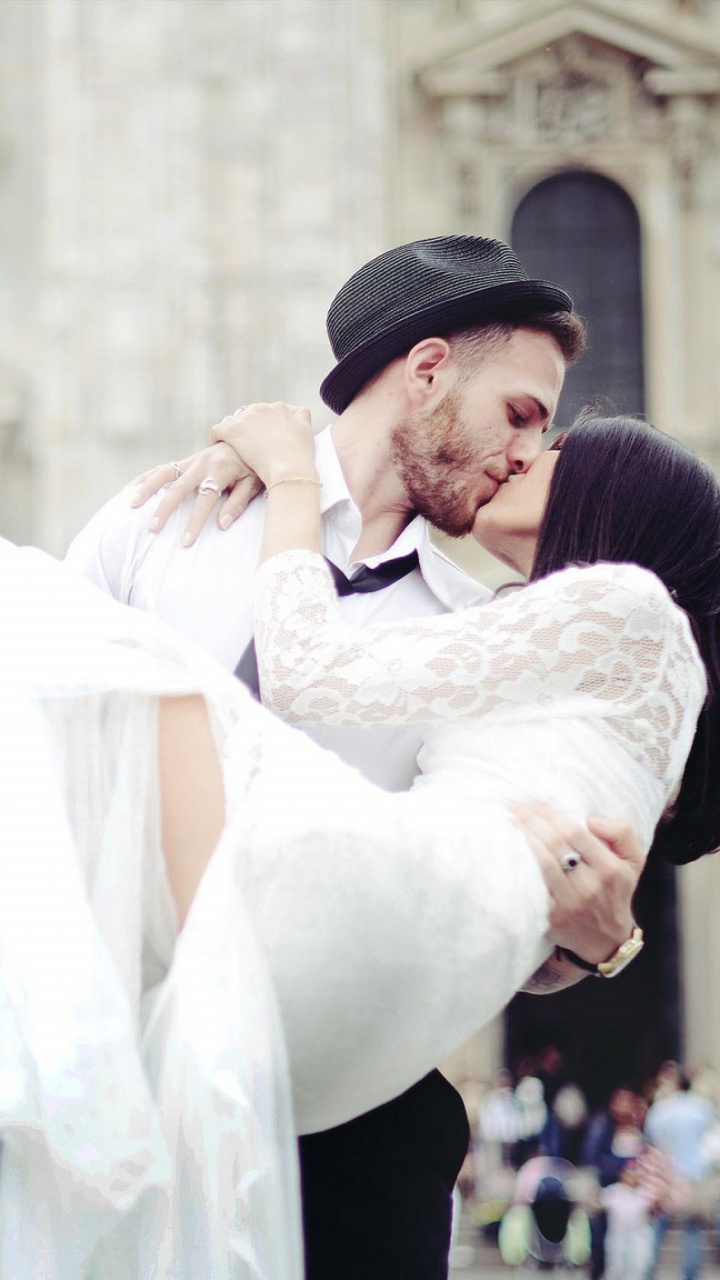 Обои свадьба, пара, белые, событие, Счастлив в разрешении 720x1280