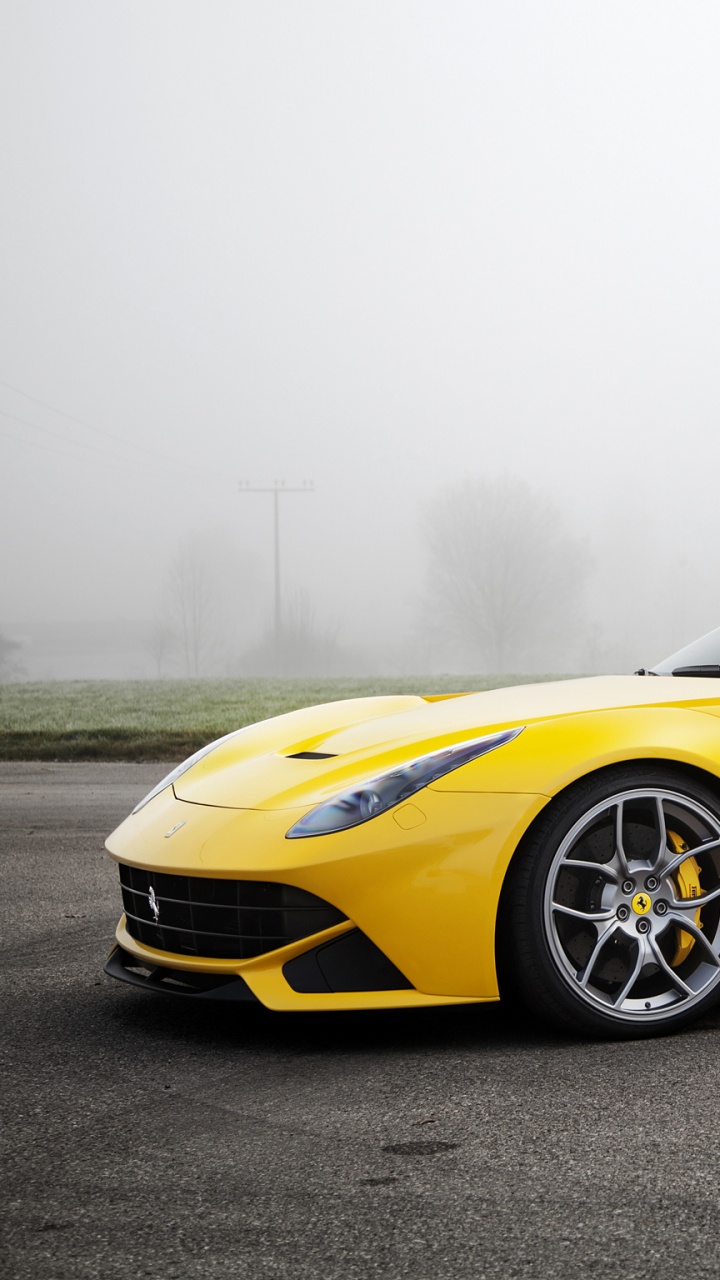 Обои Феррари f12, спорткар, Феррари Калифорния, суперкар, желтый в разрешении 720x1280