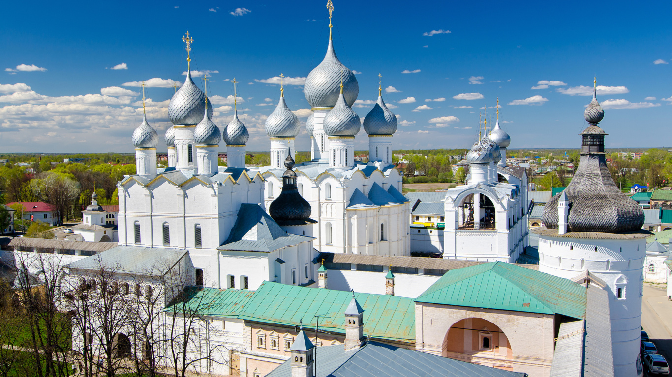 Обои здание, место поклонения, шпиль, монастырь, Московский Кремль в разрешении 1366x768