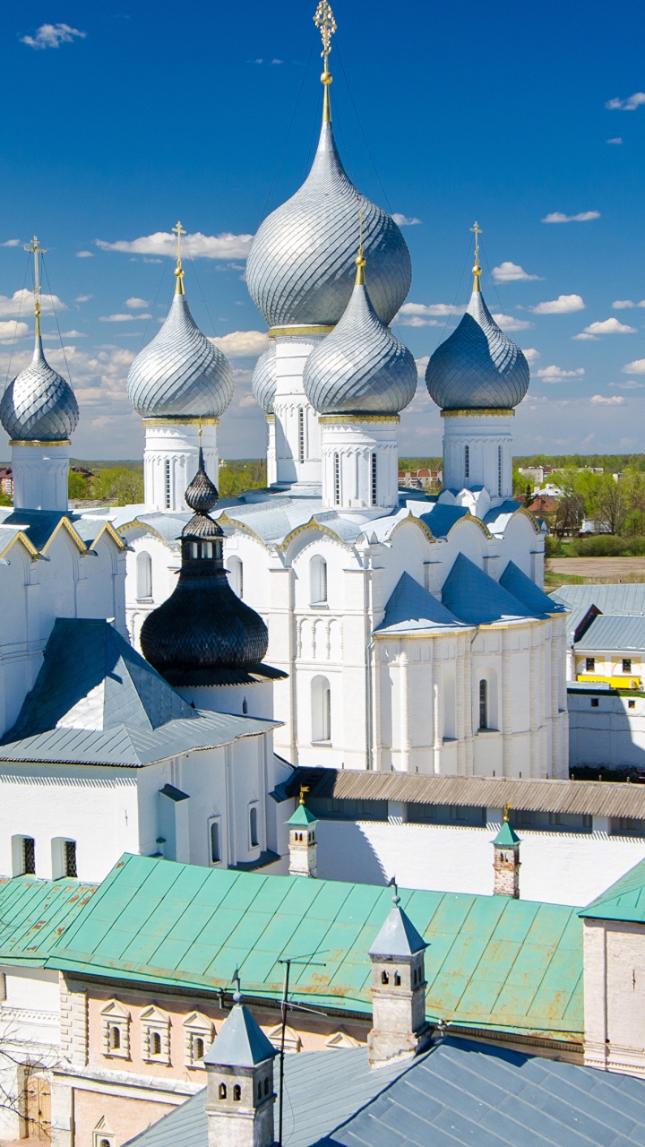 Обои здание, место поклонения, шпиль, монастырь, Московский Кремль в разрешении 720x1280