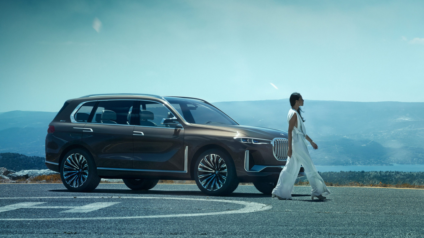 Обои BMW х7, bmw, авто, международный автосалон в Германии, range rover в разрешении 1366x768