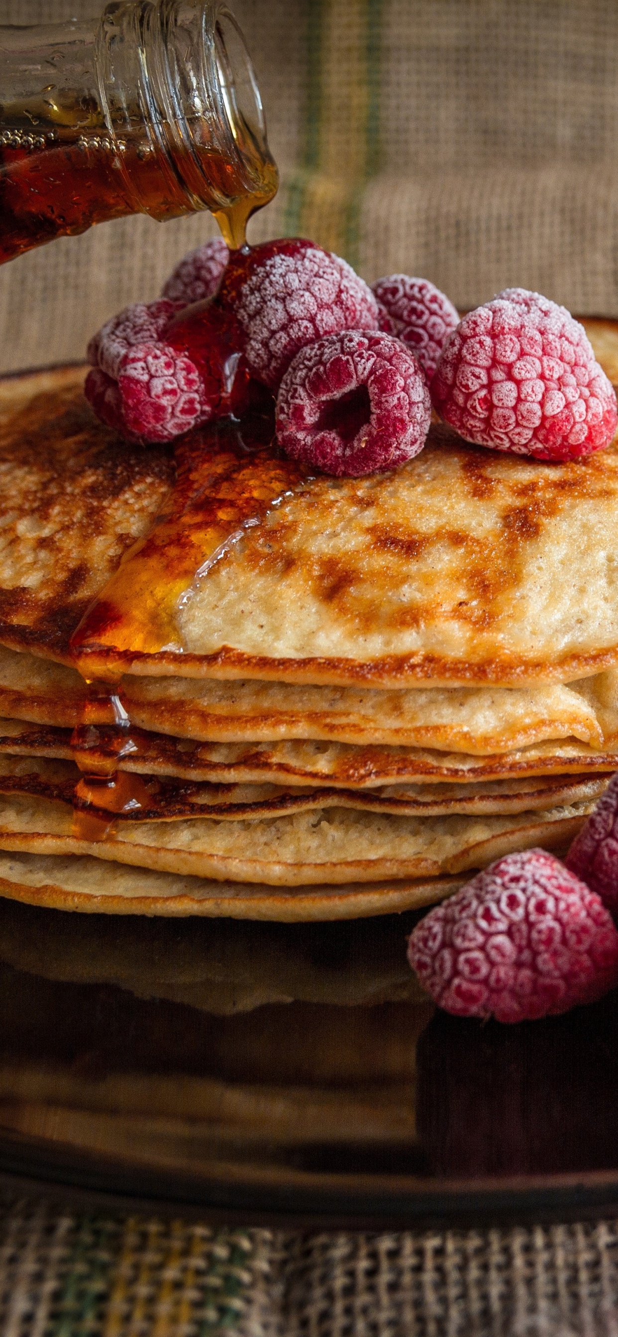 Обои кленовый сироп, блин, завтрак, блюда, пища в разрешении 1242x2688