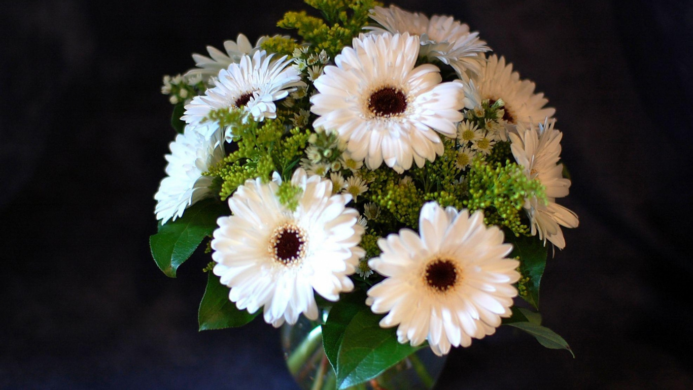 Обои цветочный букет, флористики, флористика, гербера, срезанные цветы в разрешении 1366x768