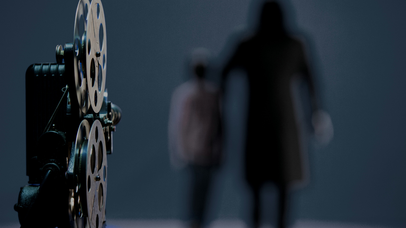 Обои Богул, синий, темнота, верхняя одежда, машина в разрешении 1366x768