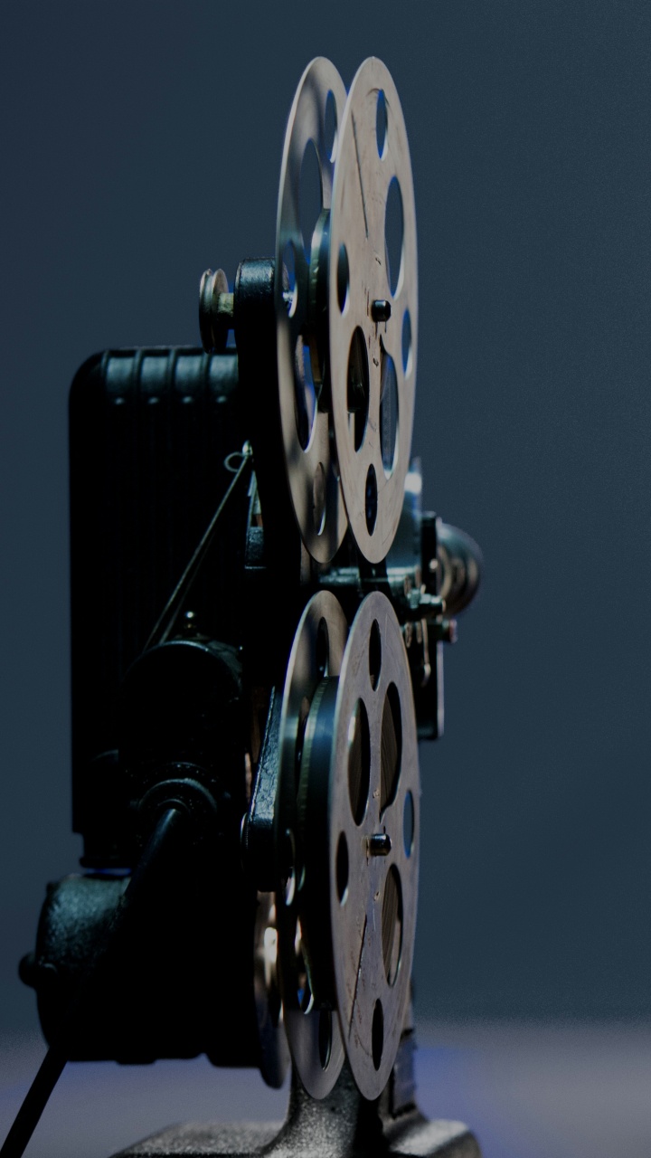 Обои Богул, синий, темнота, верхняя одежда, машина в разрешении 720x1280