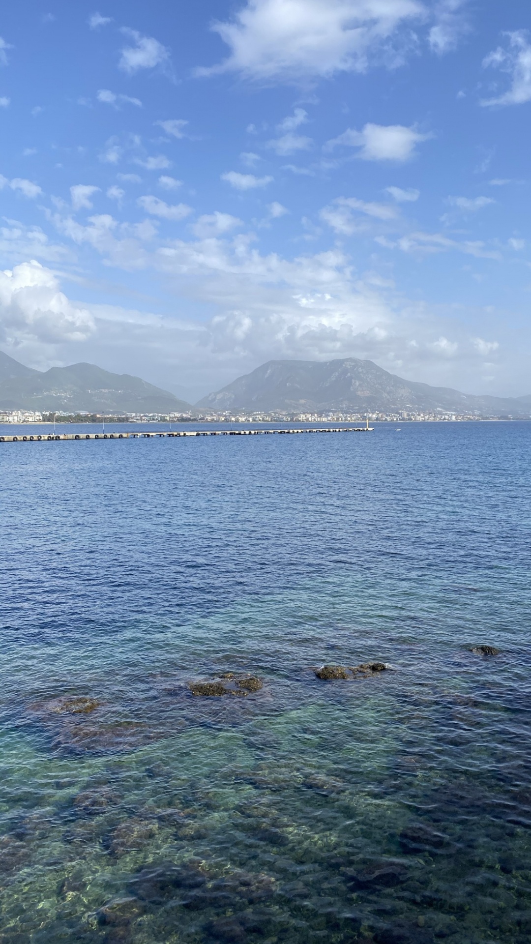 Обои море, облако, вода, гора, лазурный в разрешении 1080x1920