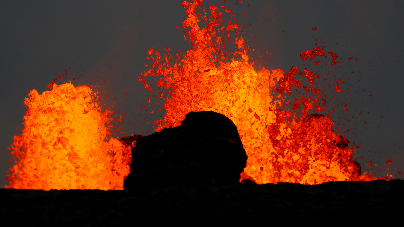 Обои Лейлани Эстейтс, вулкан, лава, пламя, огонь в разрешении 1366x768