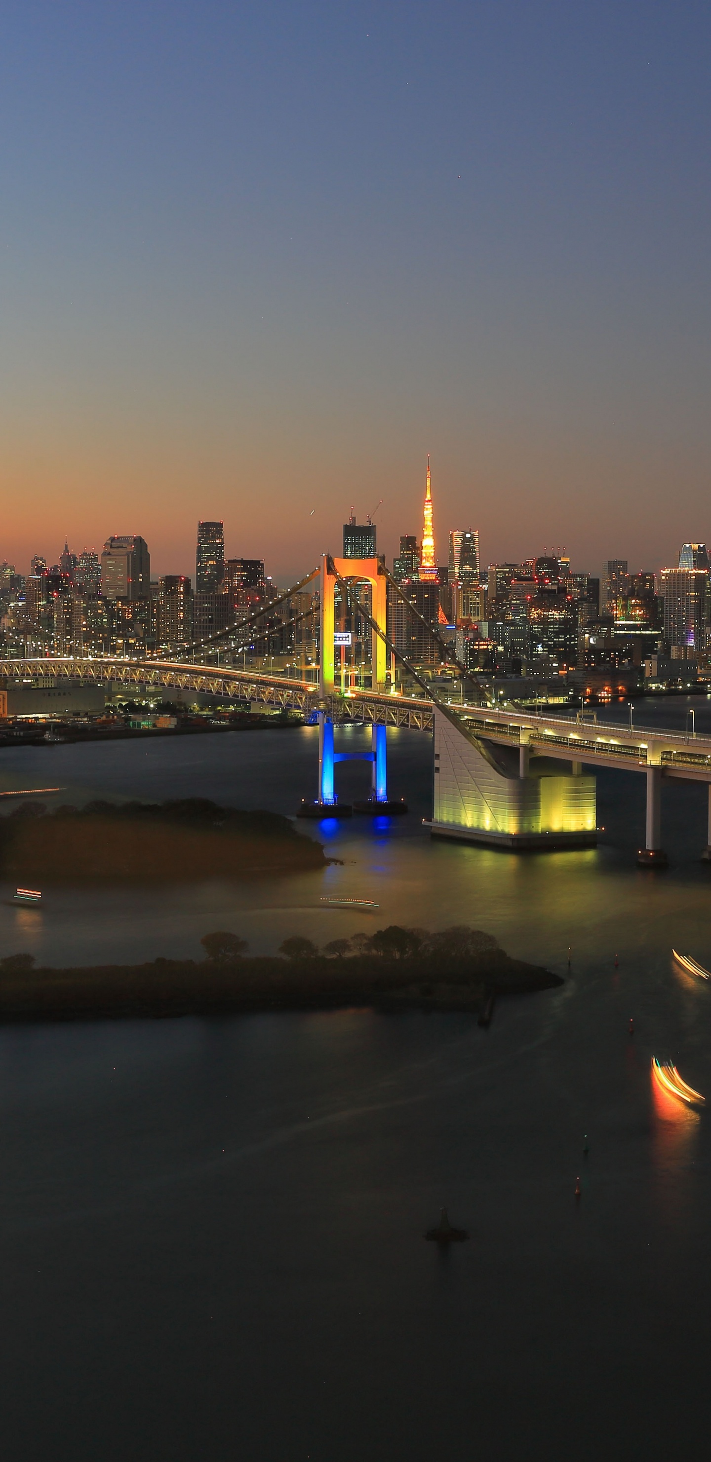 Обои Радужный мост, городской пейзаж, город, линия горизонта, городской район в разрешении 1440x2960