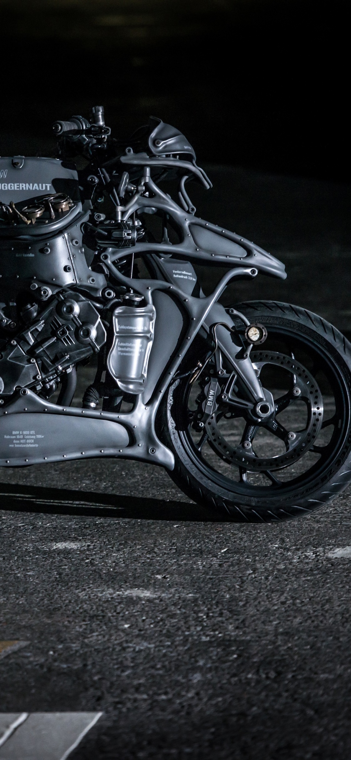 Обои Джаггернаут БМВ к 1600 ГТЛ, БМВ K 1600 ГТ, БМВ K 1600 GTL В, мотоцикл, автомобильные шины в разрешении 1125x2436
