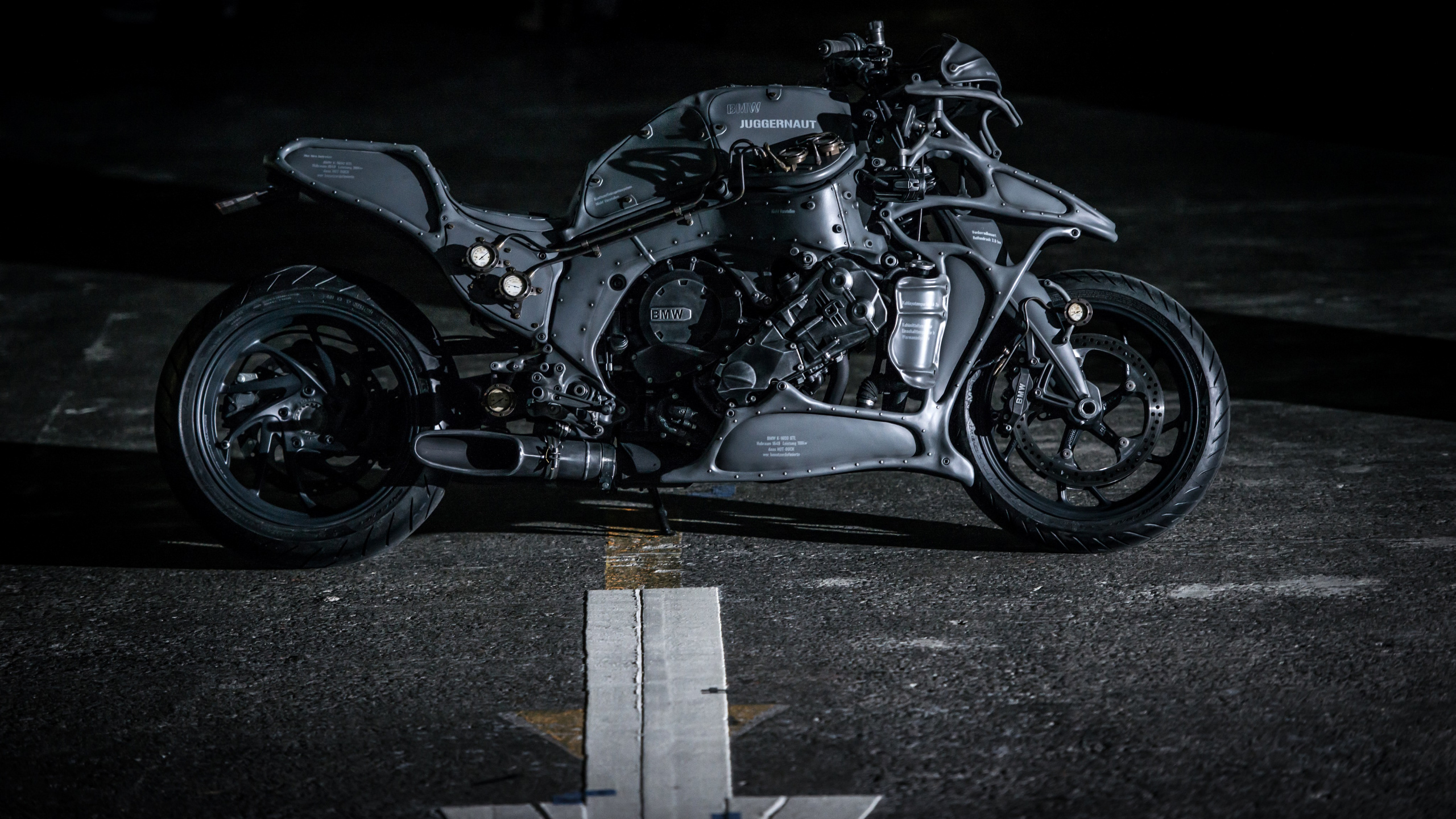 Обои Джаггернаут БМВ к 1600 ГТЛ, БМВ K 1600 ГТ, БМВ K 1600 GTL В, мотоцикл, автомобильные шины в разрешении 2560x1440