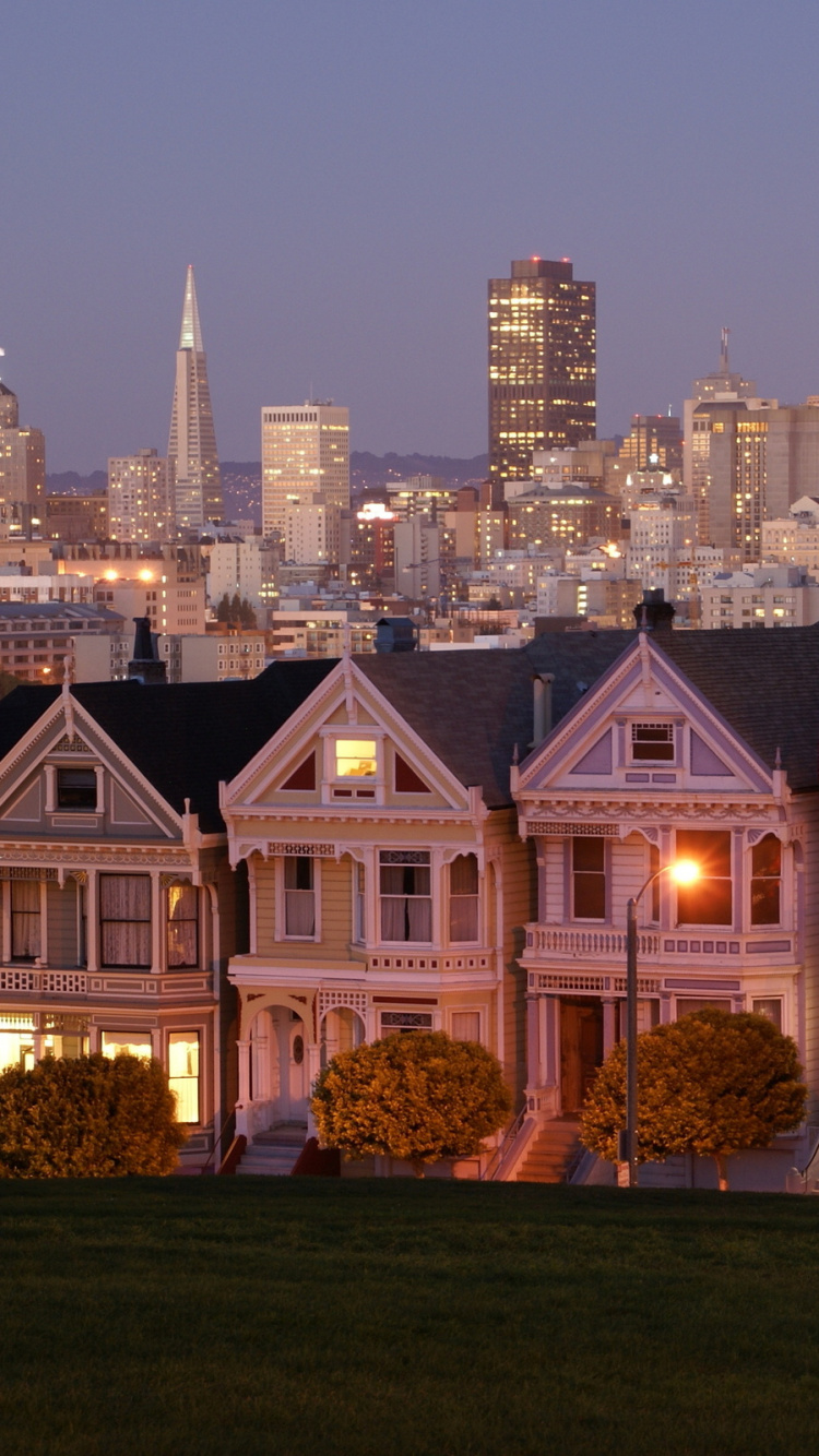 Обои линия горизонта, жилой район, город, ориентир, родина в разрешении 750x1334