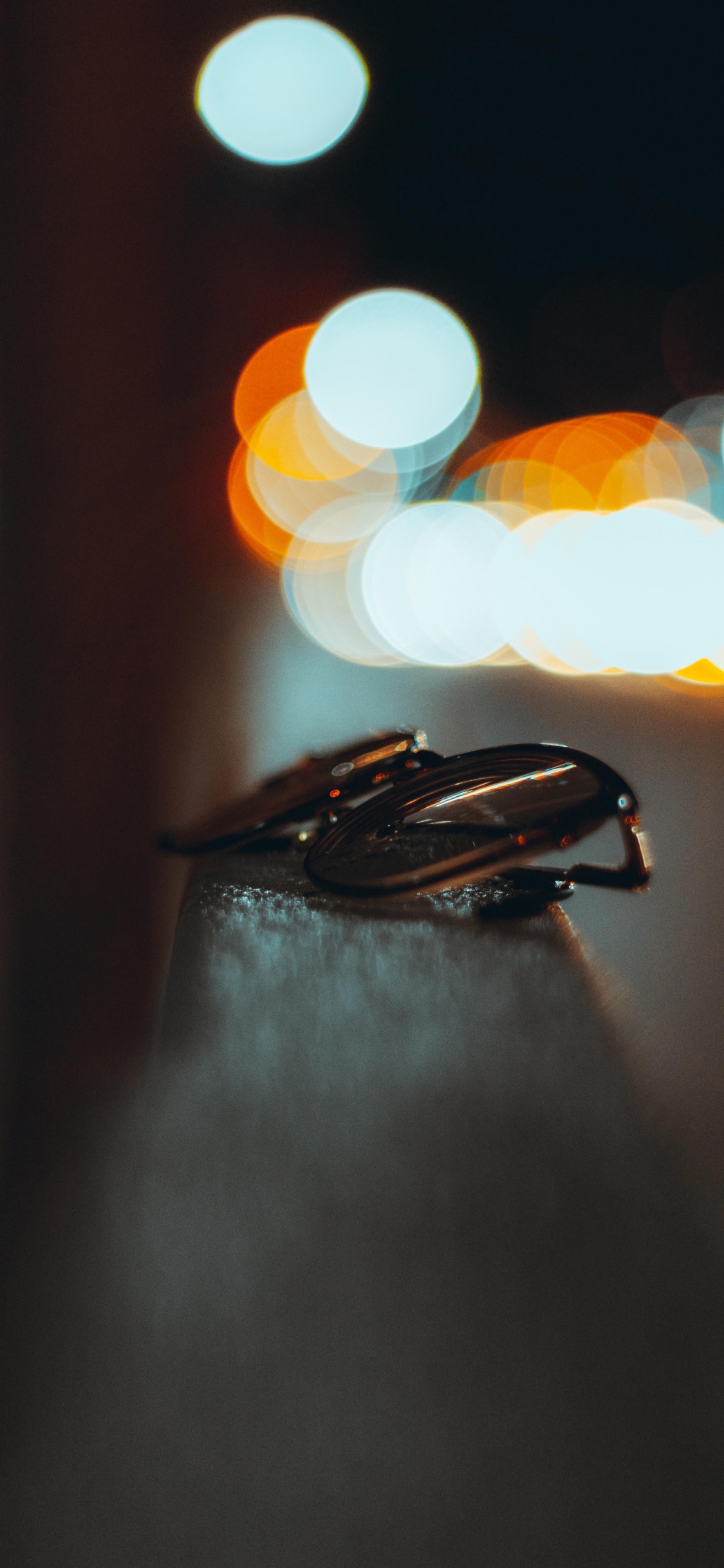 Обои свет, автомобильное освещение, Янтарь, дерево, полутона и оттенки в разрешении 1125x2436