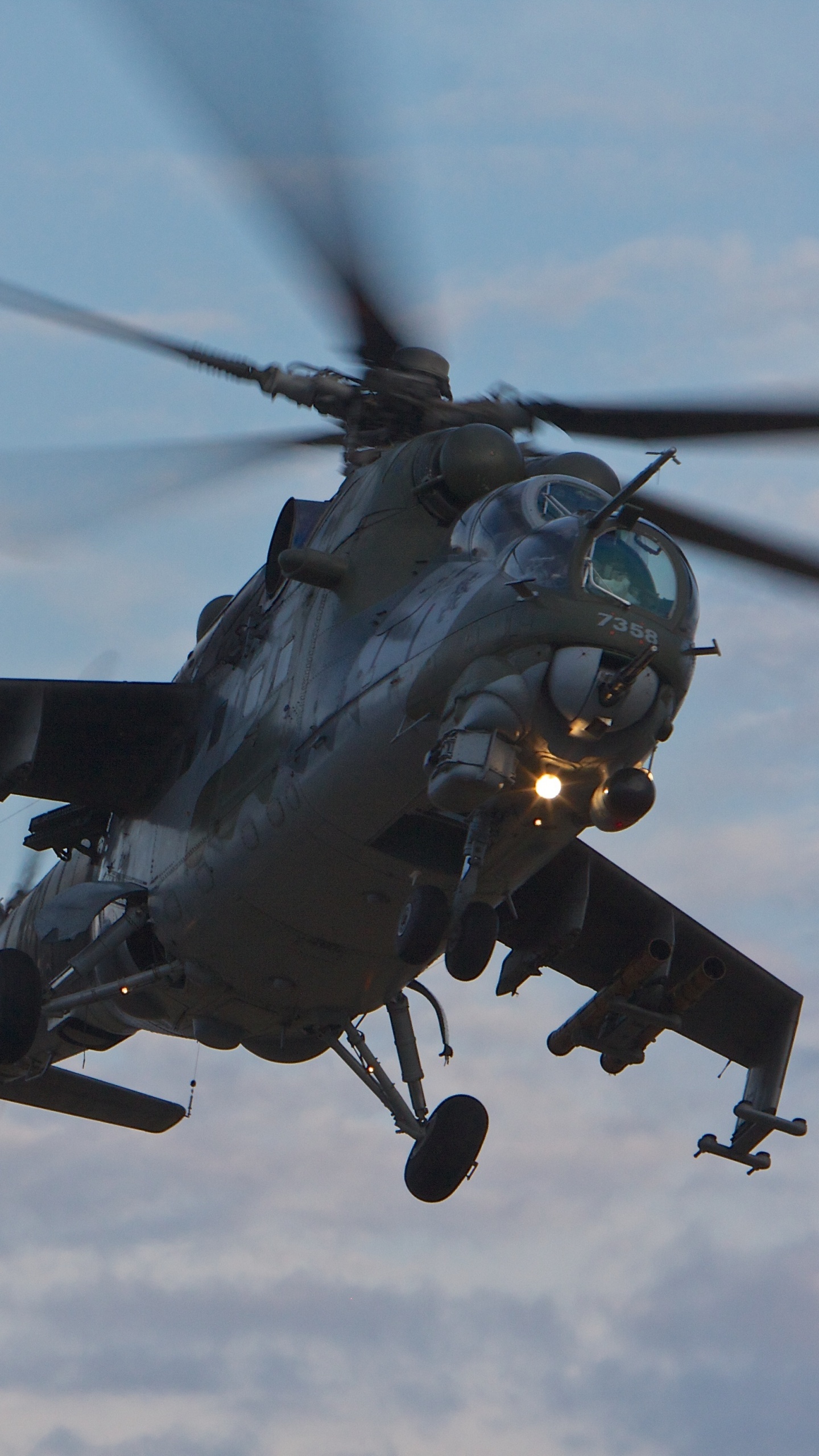 Обои вертолет, ударный вертолет, винтокрылая машина, винтокрыл, самолеты в разрешении 1440x2560