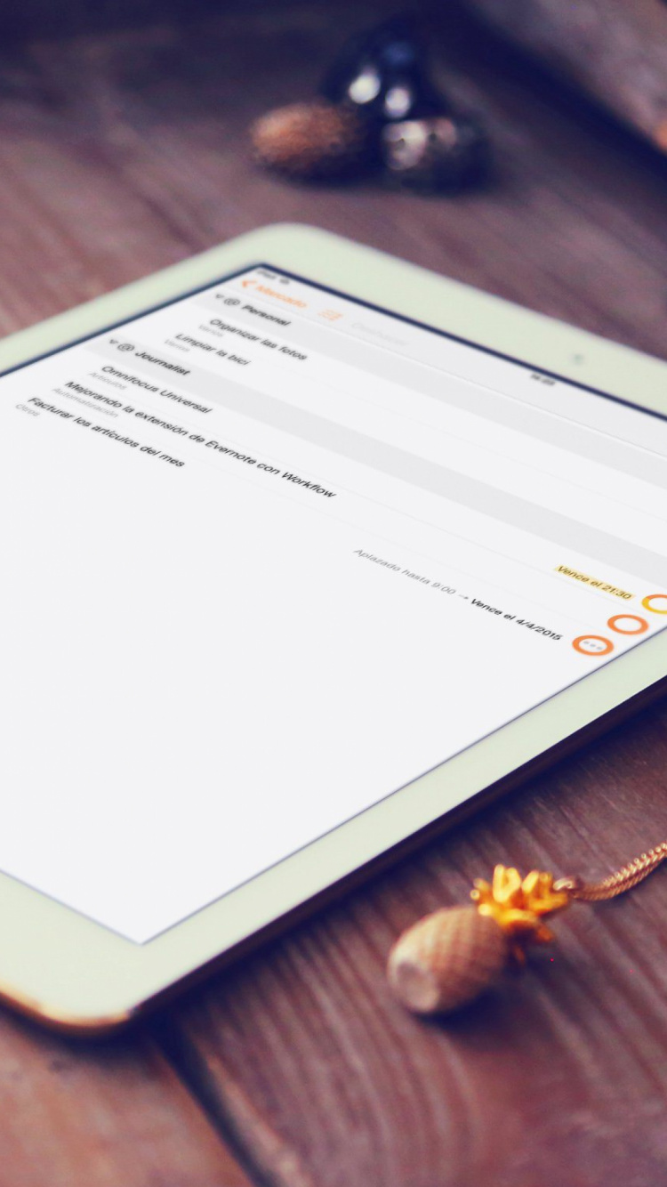 Обои apple, марка, яблоко, приспособление, гаджет в разрешении 750x1334