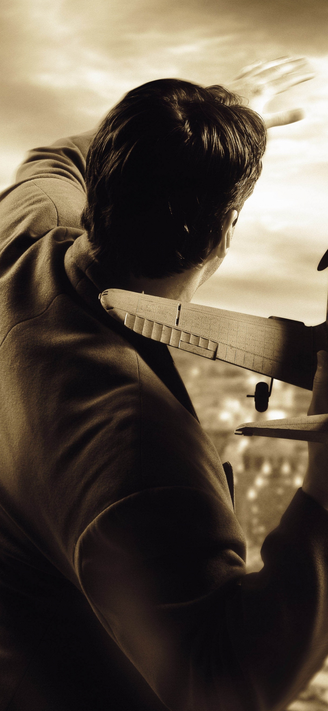 Обои солнечный свет, человеческое поведение, потолок, услуга, девушка в разрешении 1242x2688