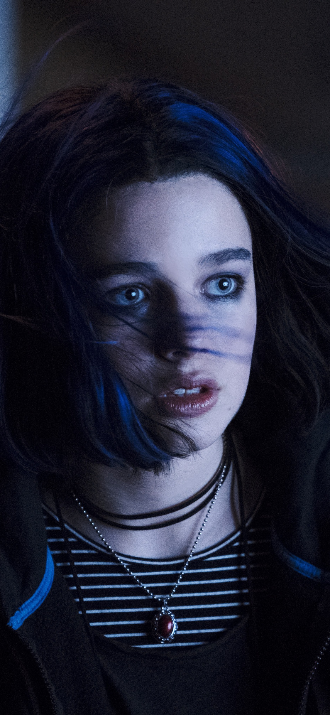 Обои ворон, Дик Грейсон, Зверь Мальчик, Звездный огонь, юные титаны в разрешении 1125x2436