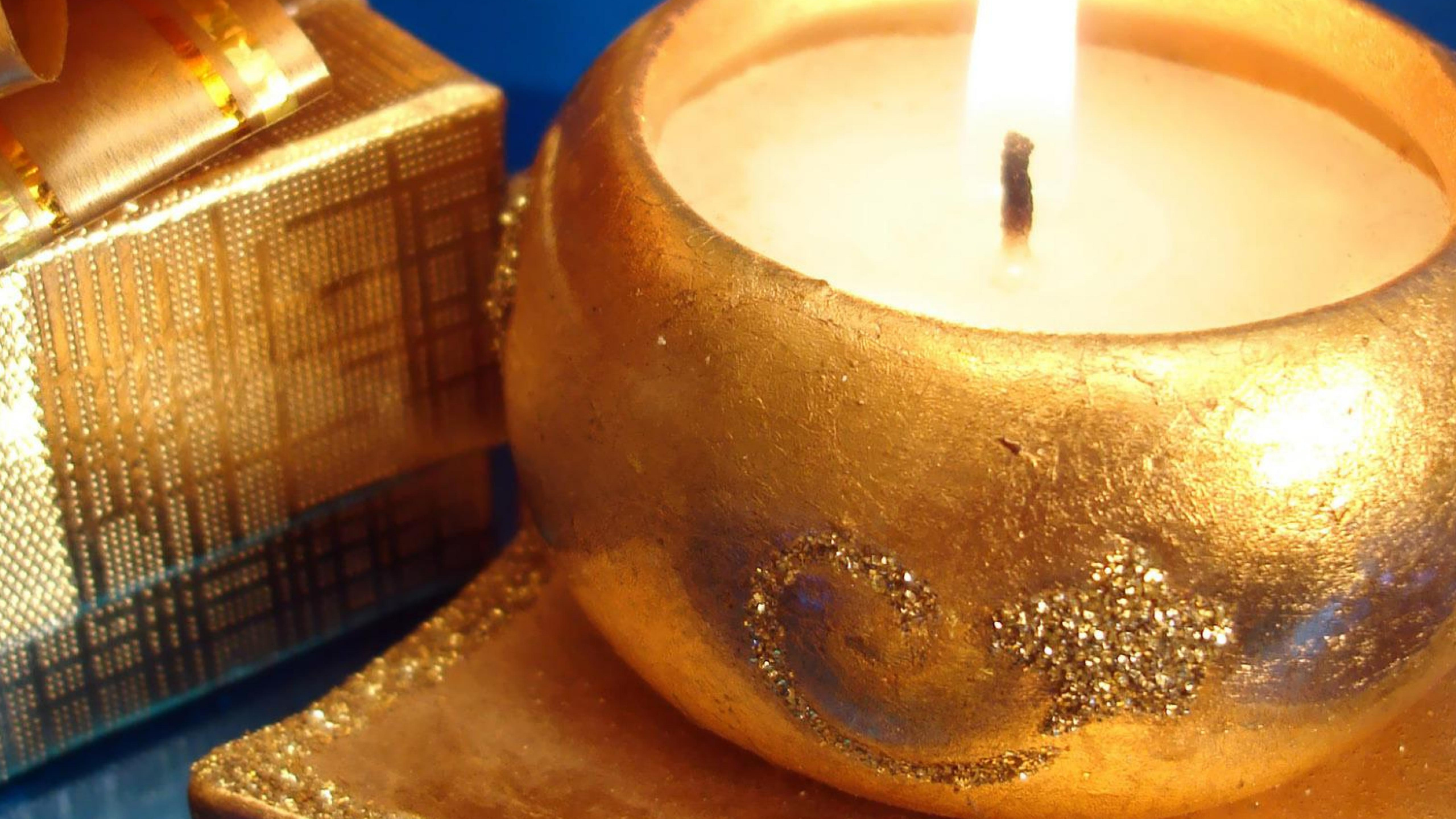 Обои освещение, дизайн интерьера, дата рождения, свет, желание в разрешении 2560x1440