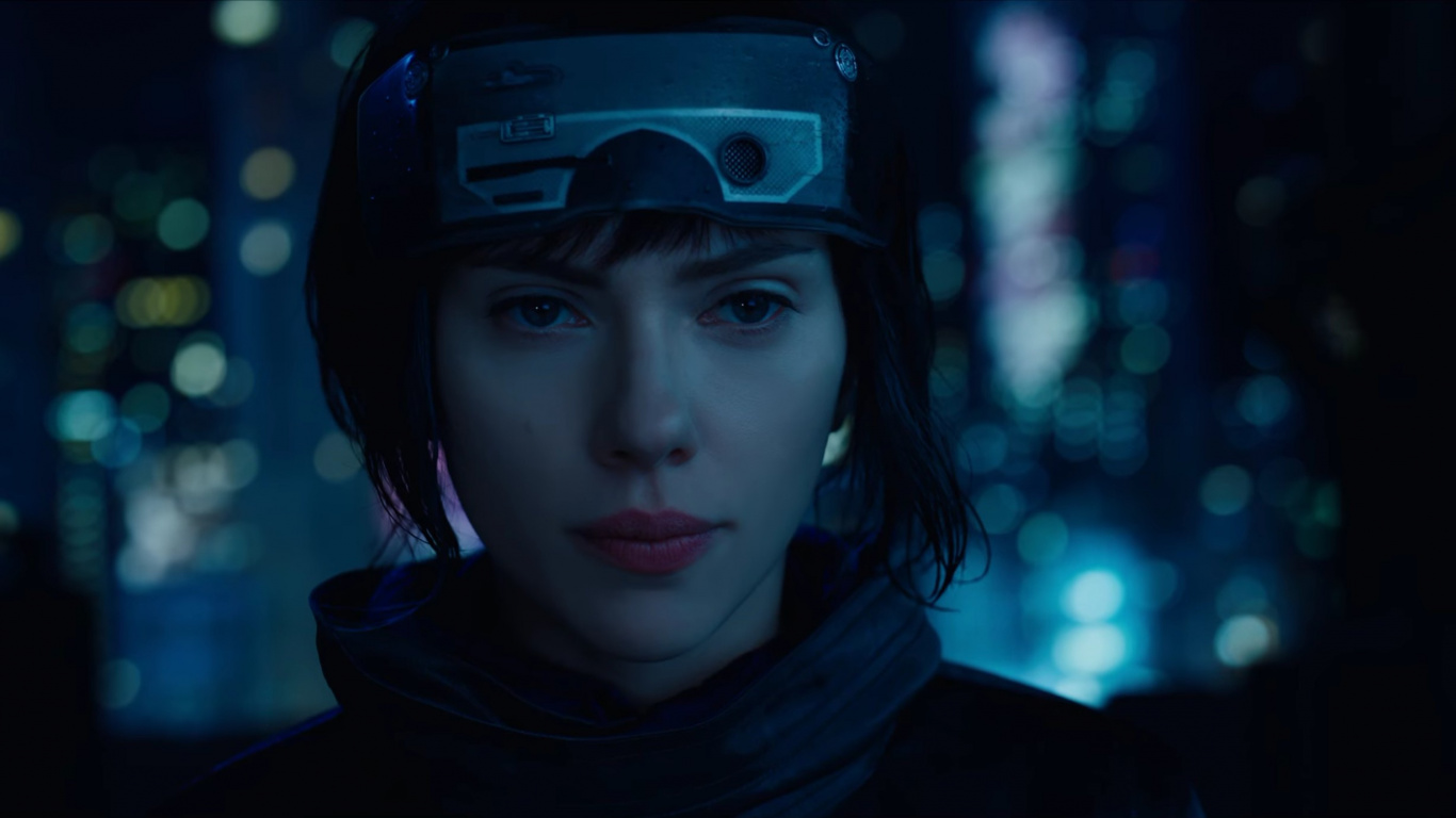 Обои Скарлетт Йоханссон, Призрак в доспехах, прицеп, лицо, синий в разрешении 1366x768