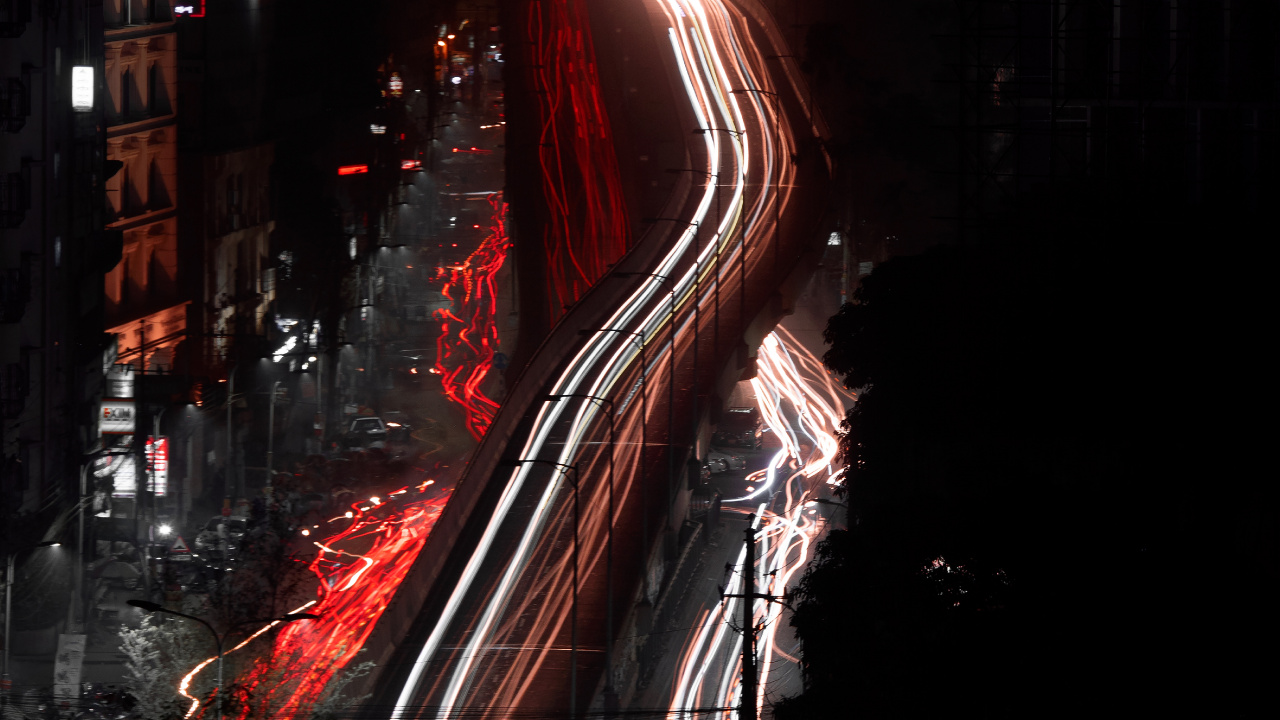 Обои темнота, ночь, свет, красный цвет, автомобильное освещение в разрешении 1280x720