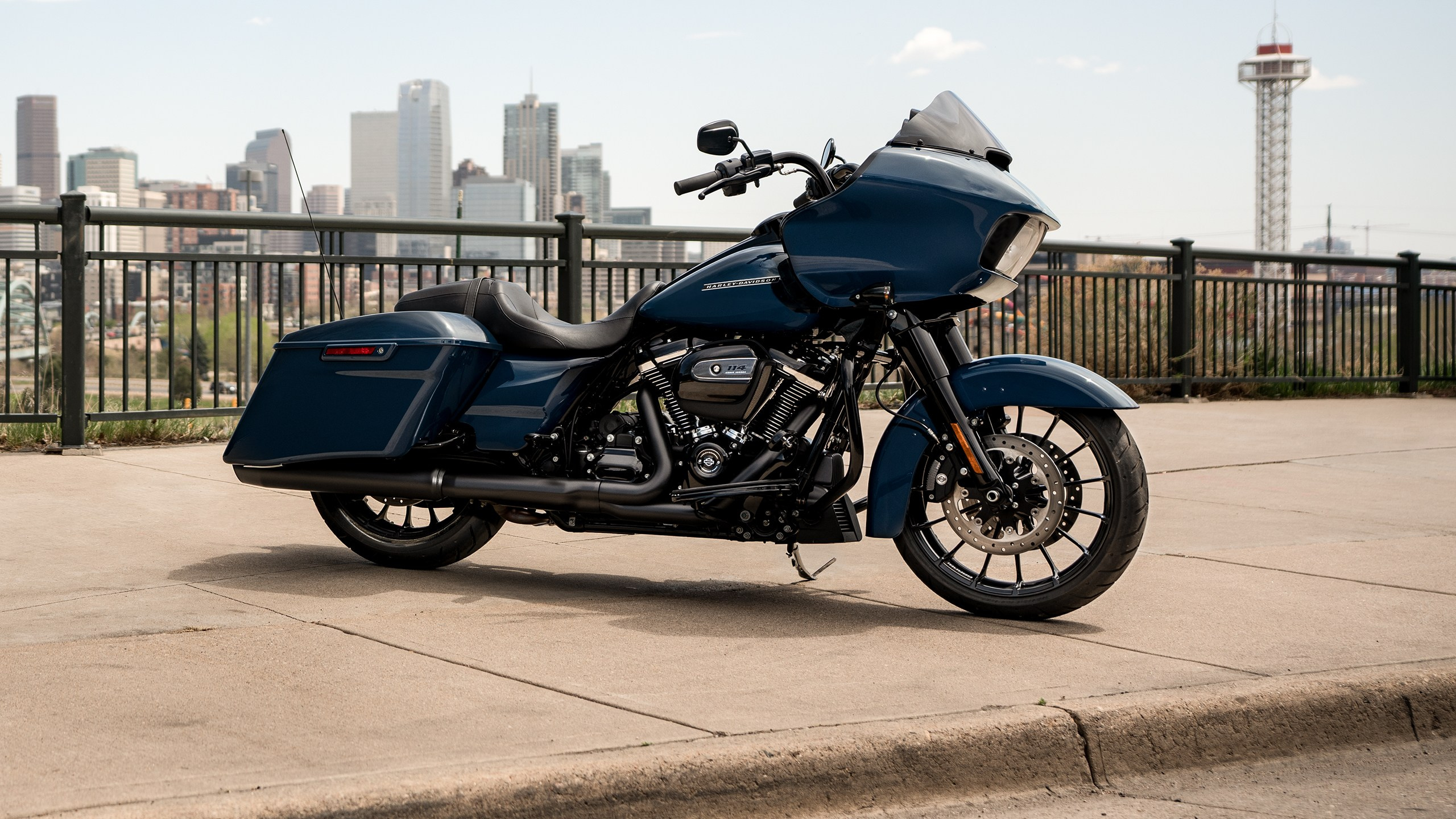 Обои Харли-Дэвидсон-Роуд Глайд, мотоцикл, авто, транспорт, топливный бак в разрешении 2560x1440