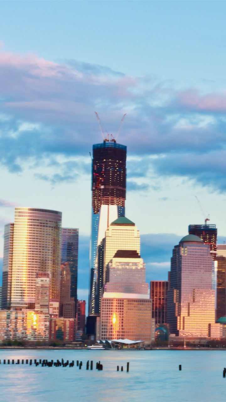 Обои скрапбукинг, небоскреб, линия горизонта, город, городской пейзаж в разрешении 720x1280