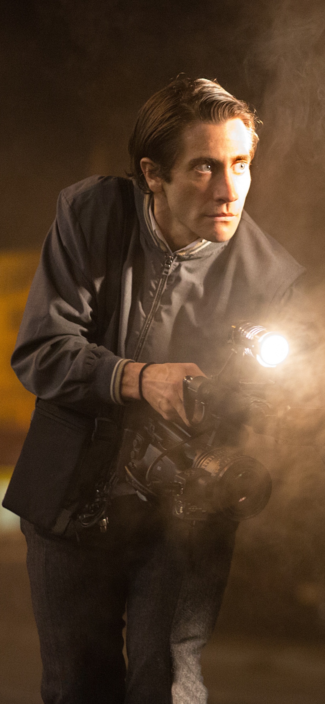 Обои Лу Блум, Международный кинофестиваль в Торон, ночь, темнота, волосы на лице в разрешении 1125x2436