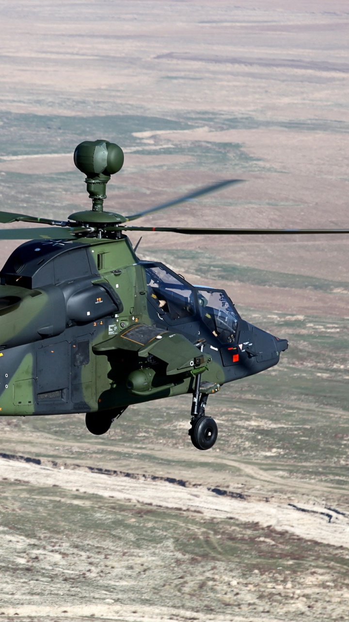 Обои Еврокоптер Тигр, винтокрылая машина, военный вертолет, воздушные силы, военный самолет в разрешении 720x1280