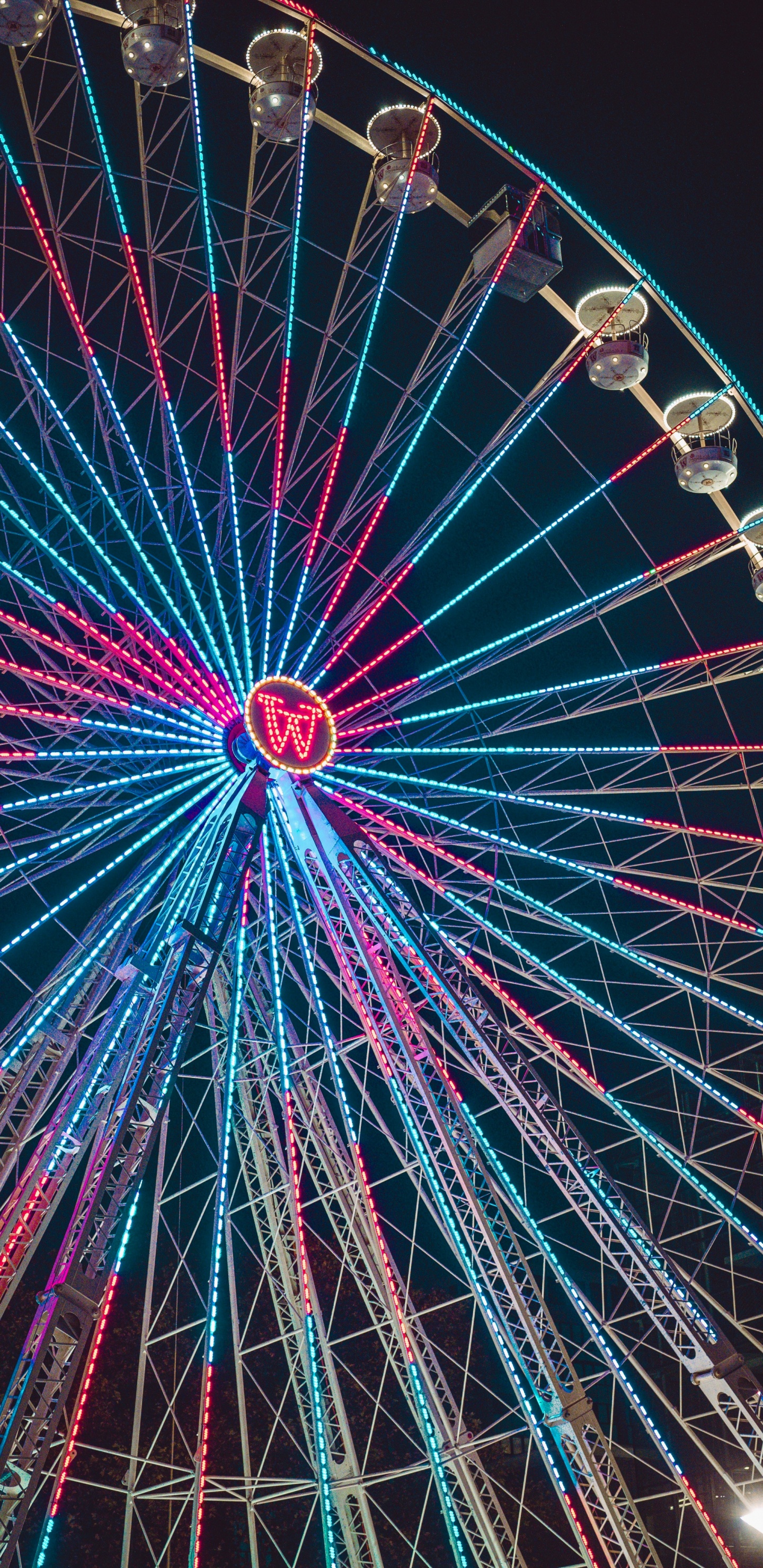 Обои колесо обозрения, колесо, свет, освещение, электричество в разрешении 1440x2960