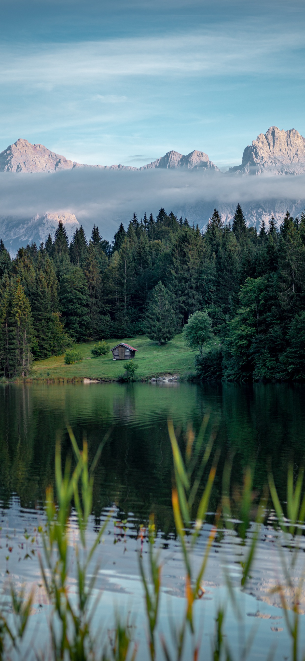 Обои природа, природный ландшафт, отражение, водоем, озеро в разрешении 1242x2688