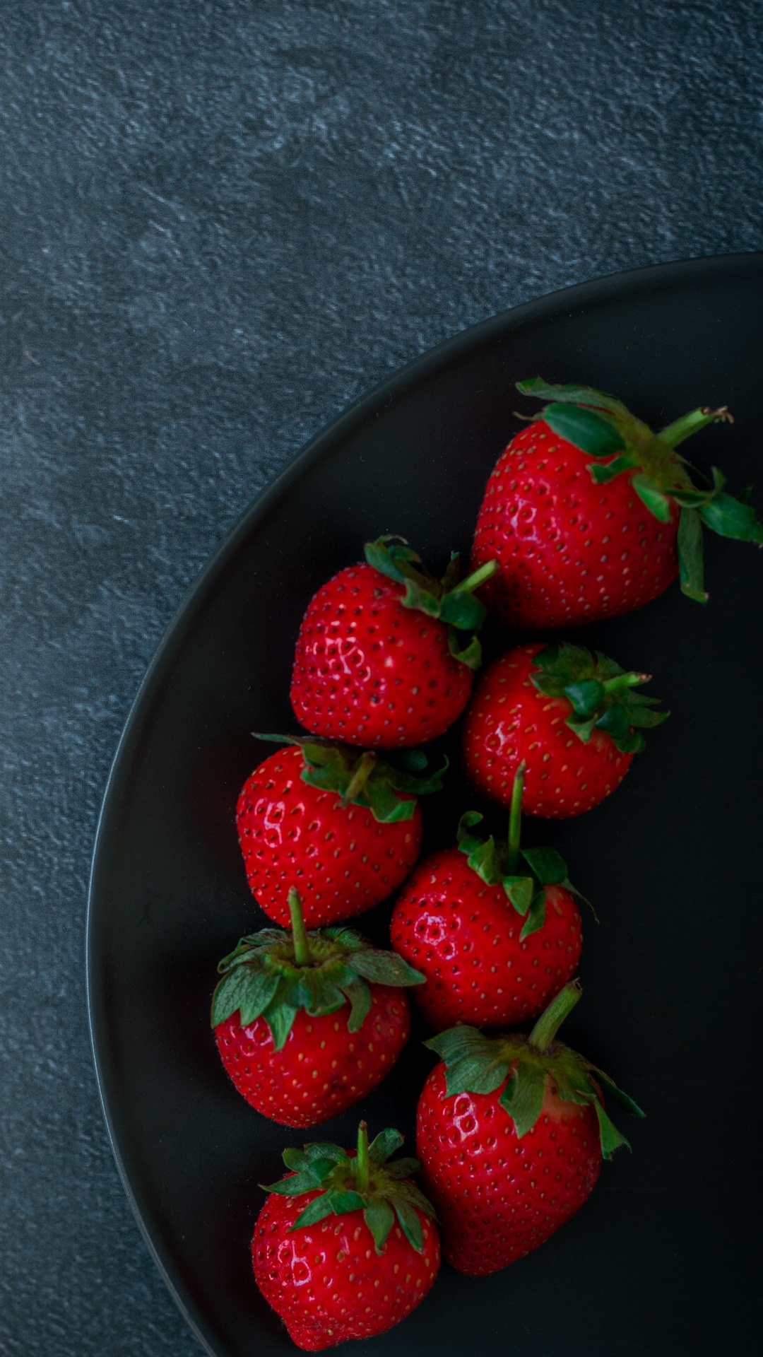 Обои клубника, яблоко, пища, жидкий, фрукты в разрешении 1080x1920