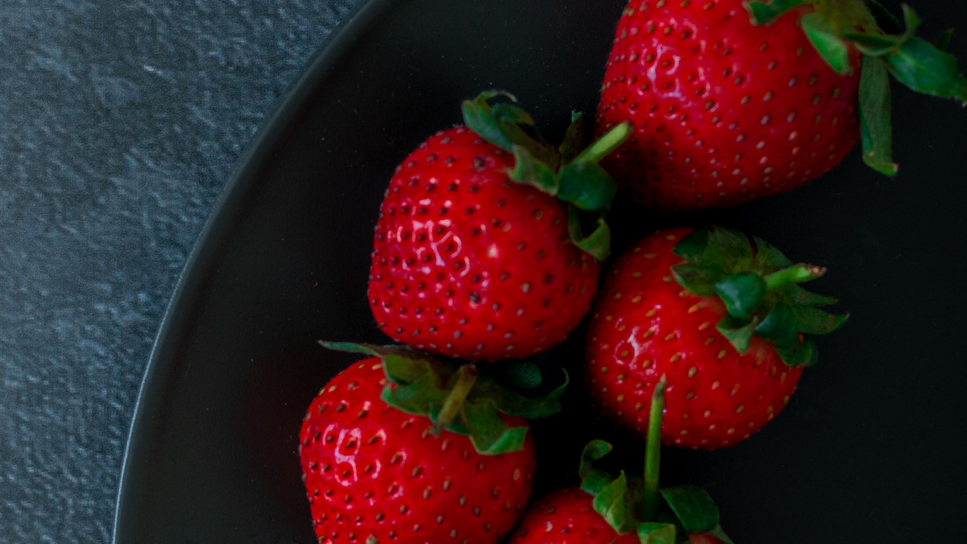 Обои клубника, яблоко, пища, жидкий, фрукты в разрешении 1920x1080