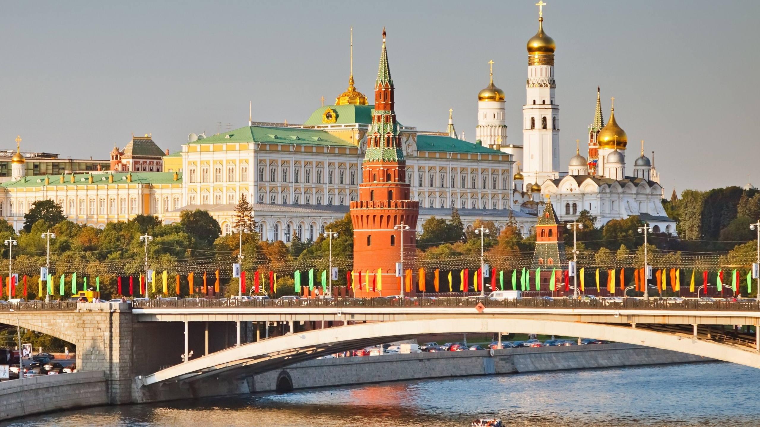 Обои ориентир, город, городок, городской район, водный путь в разрешении 2560x1440