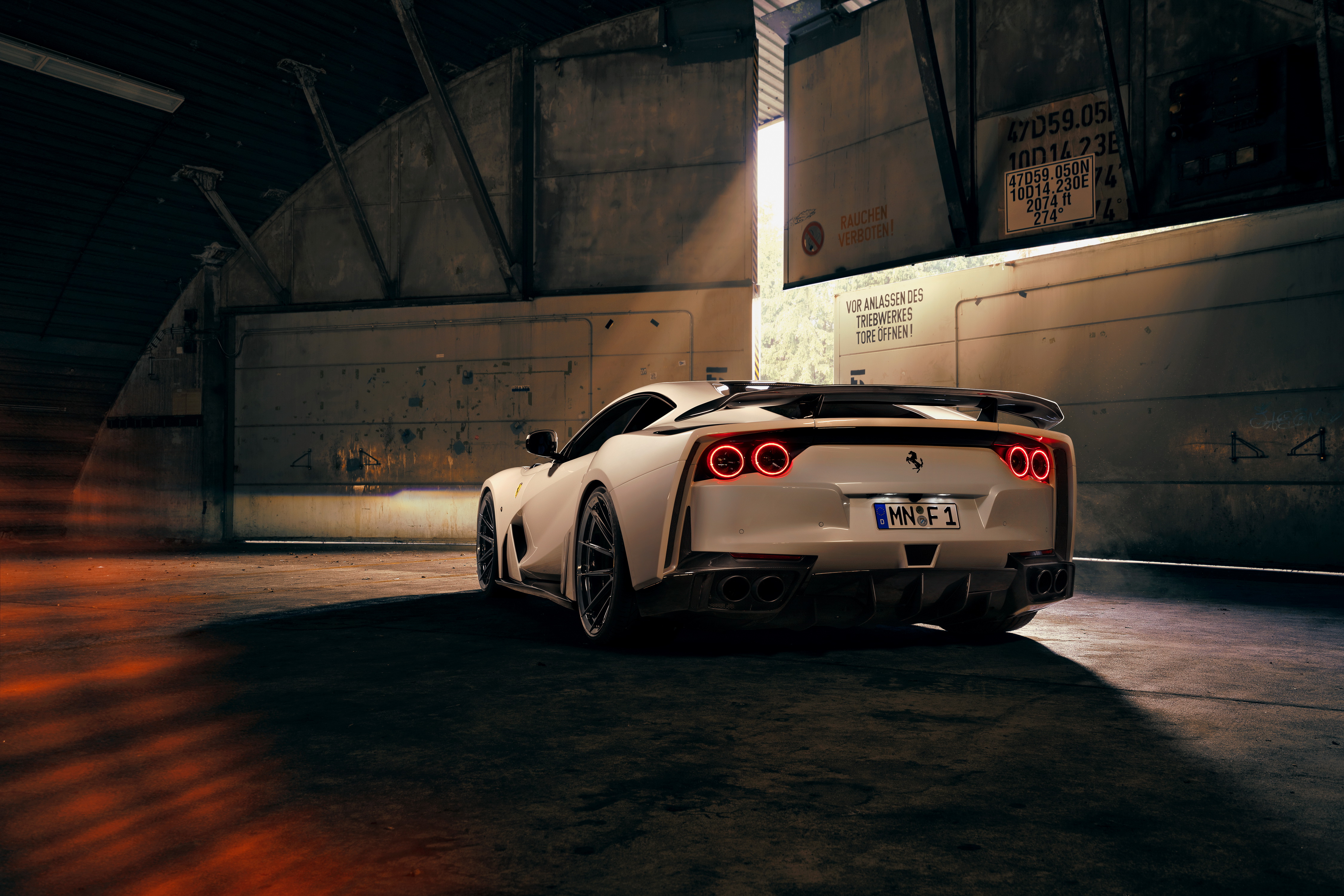 Обои авто 1366x768
