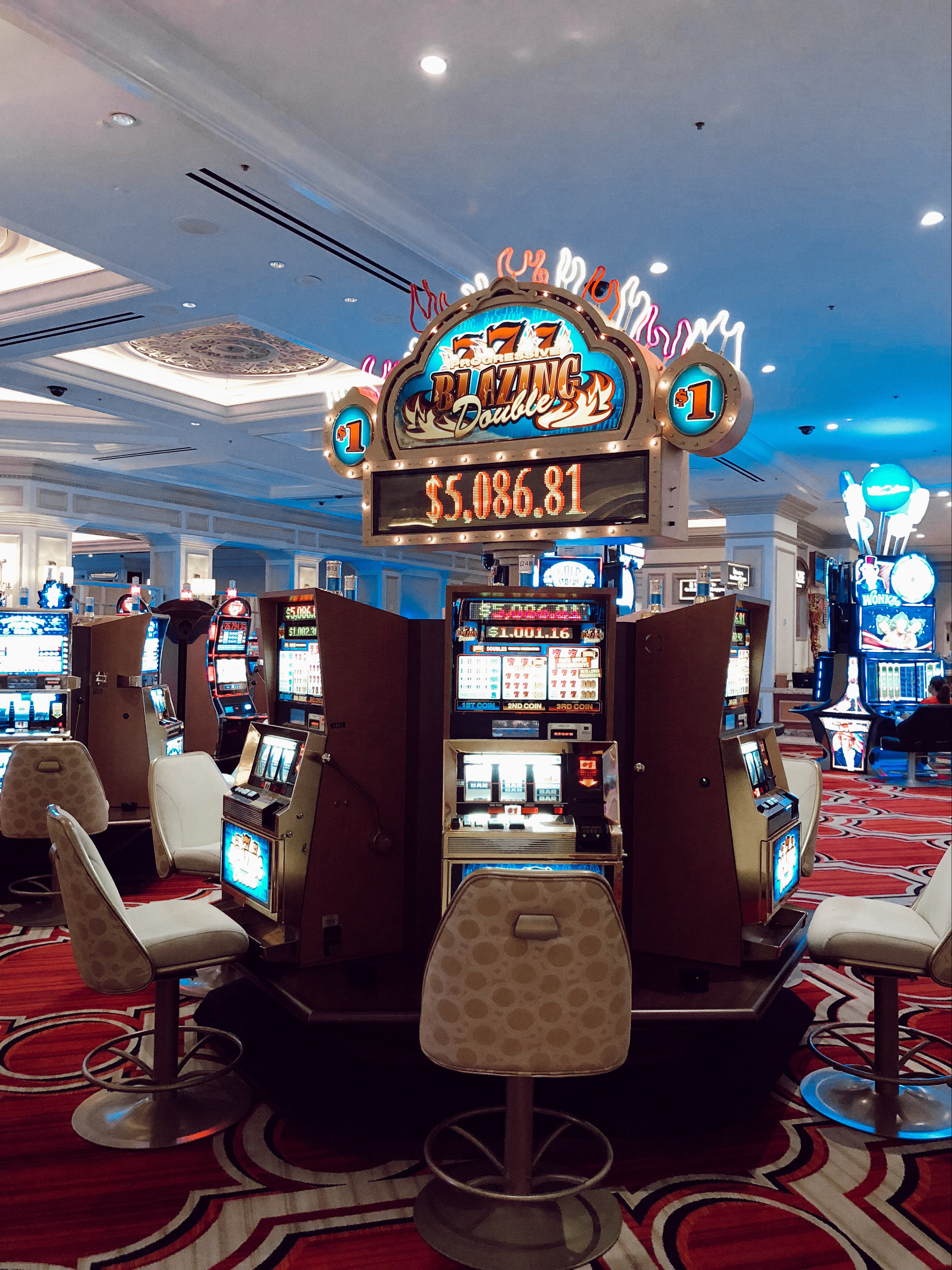 Устройство в казино о казино ucoz