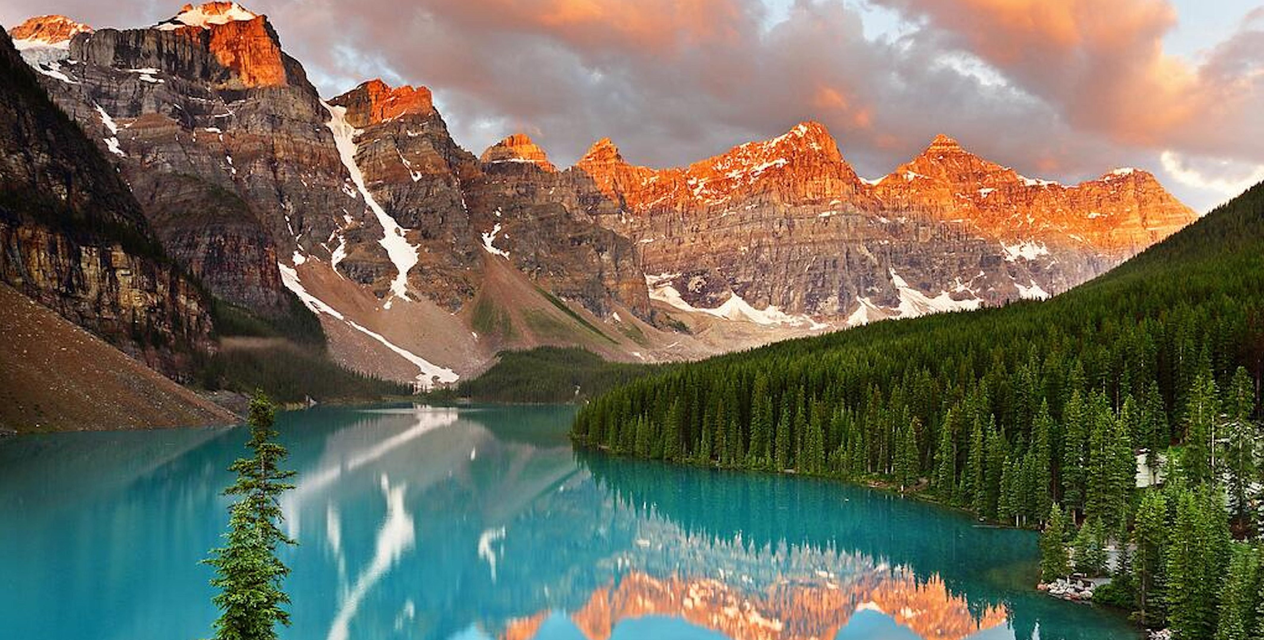 Самая красивая картинка природы в мире. Ледниковое озеро Морейн Канада фото.