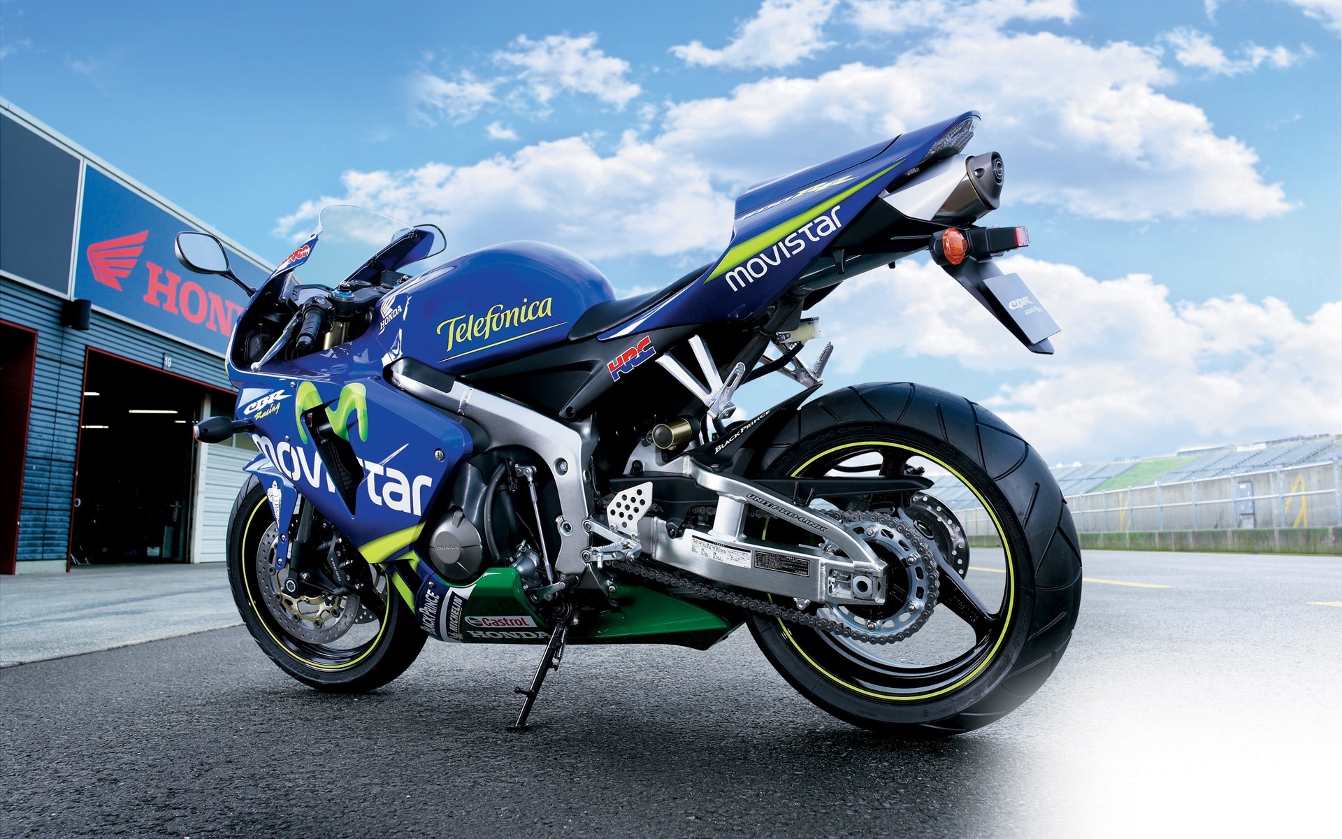 Oboi Honda Motor Company Motocikl Sportivnyj Motocikl Avto Avtomobilnyh Vyhlopnyh Hd Ready Besplatno Zastavka 1366x768 Skachat Kartinki I Foto