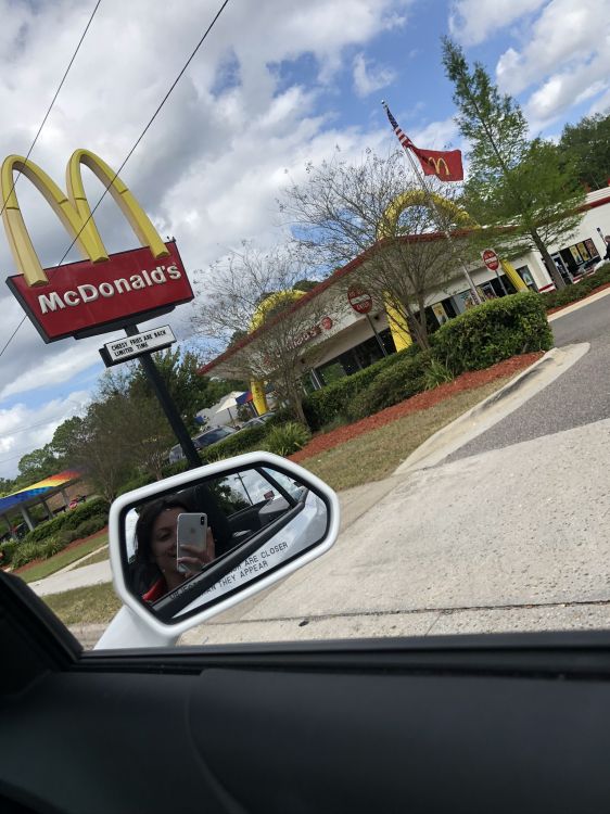 Обои семейный автомобиль, Король, компактный автомобиль, автомобиль среднего размера, автомобильное зеркало в разрешении 1536x2048