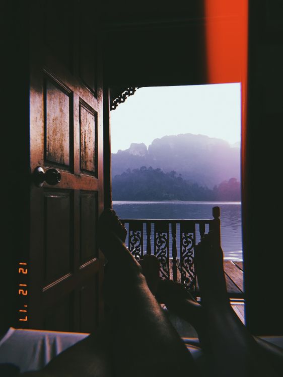 Обои отражение, математика, геометрия, полутона и оттенки, горный хребет в разрешении 2448x3264