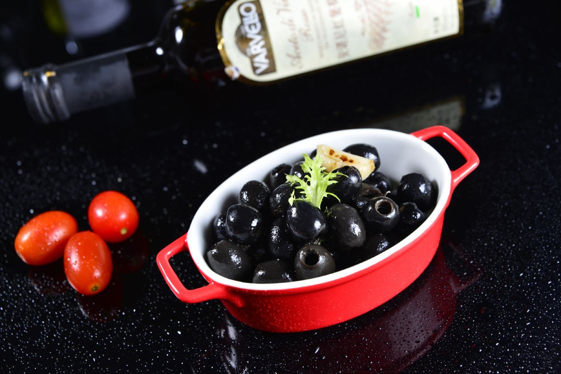 Обои оливка, оливковое масло, пища, ингредиент, фрукты в разрешении 3680x2456
