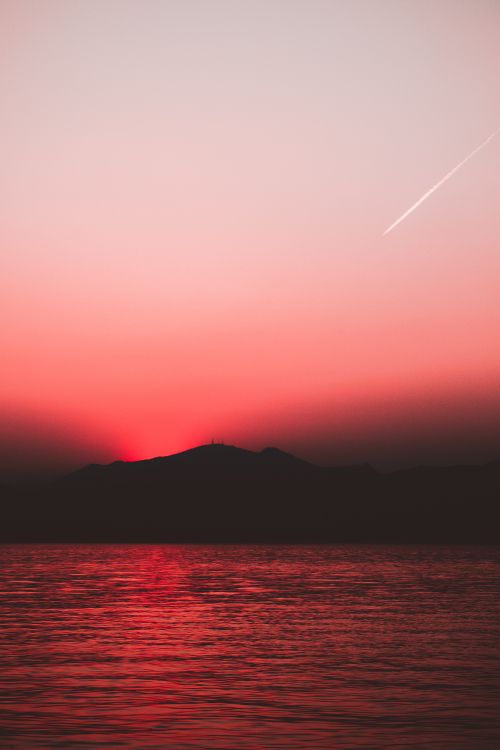 Обои горизонт, послесвечение, красный цвет, закат, море в разрешении 4480x6720