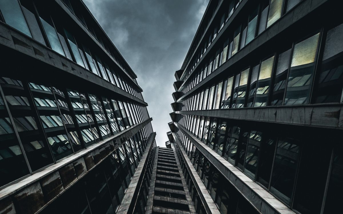 Обои архитектура, городской район, монохромный, симметрия, линия в разрешении 2880x1800